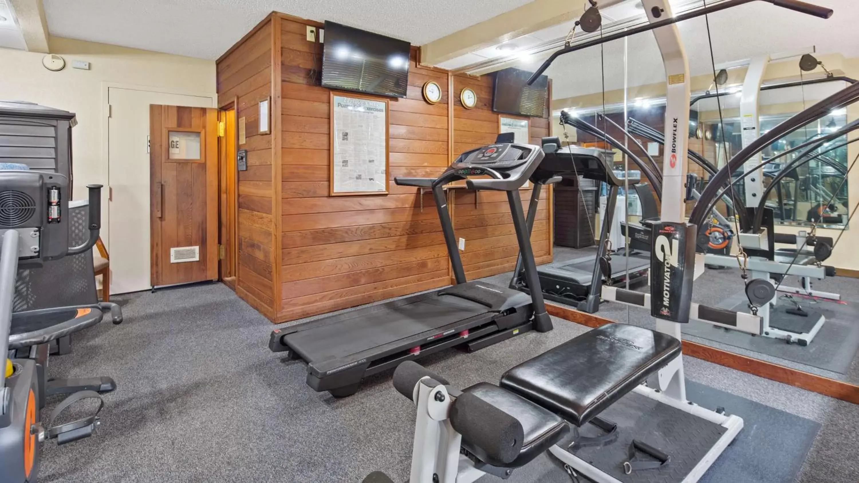 Fitness centre/facilities, Fitness Center/Facilities in Best Western Executive Inn