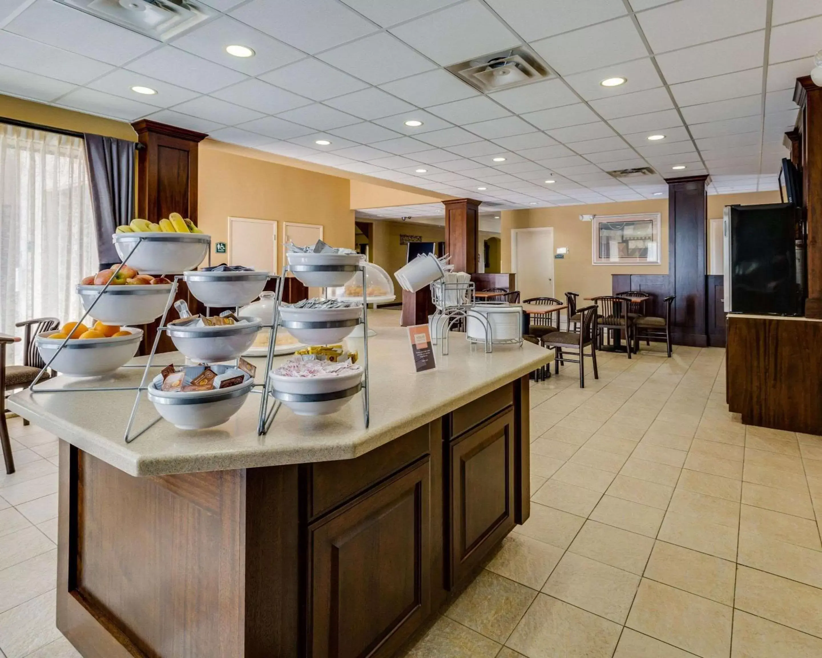 Restaurant/places to eat in Comfort Suites Deer Park Pasadena