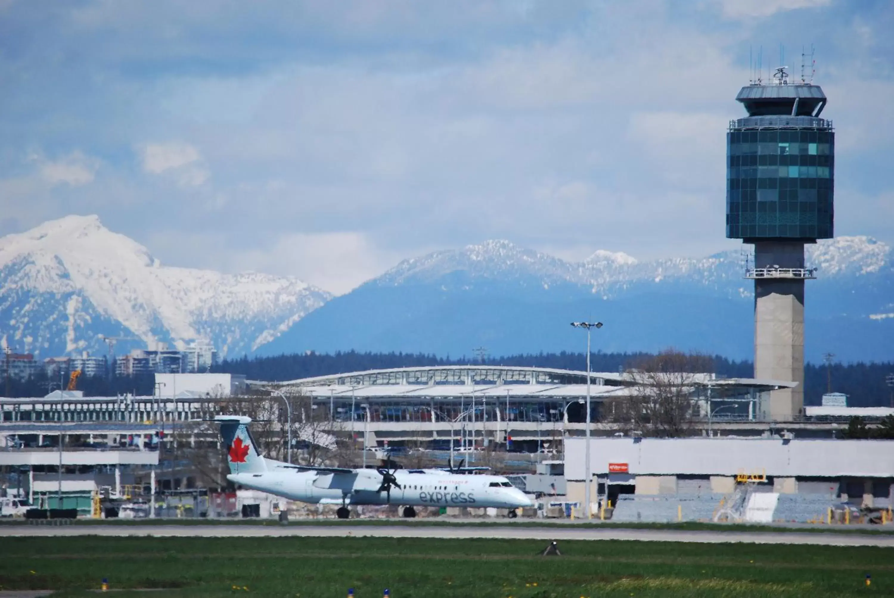 Nearby landmark, Mountain View in Holiday Inn Vancouver Airport Richmond, an IHG Hotel