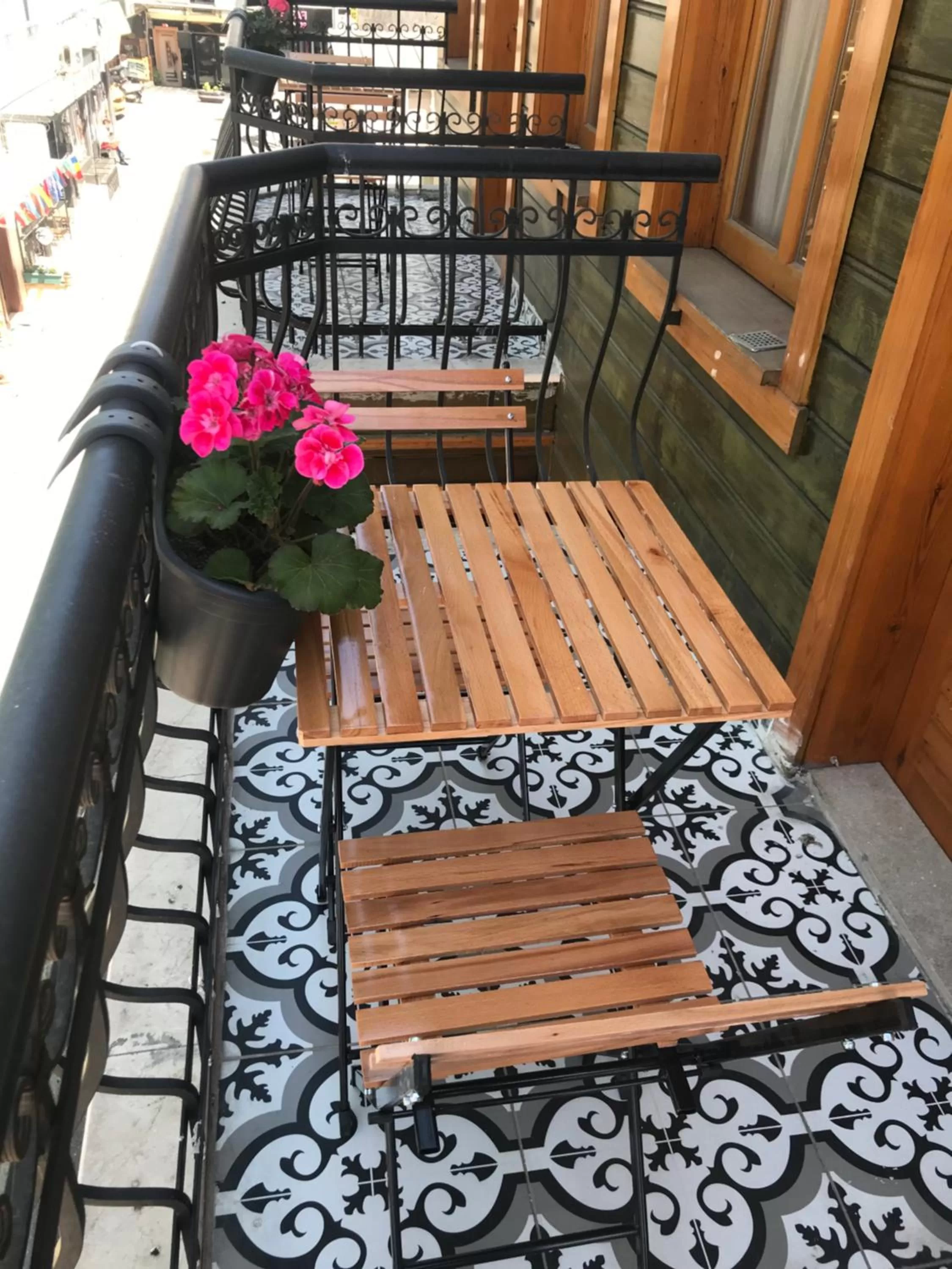 Balcony/Terrace in Green Mansion
