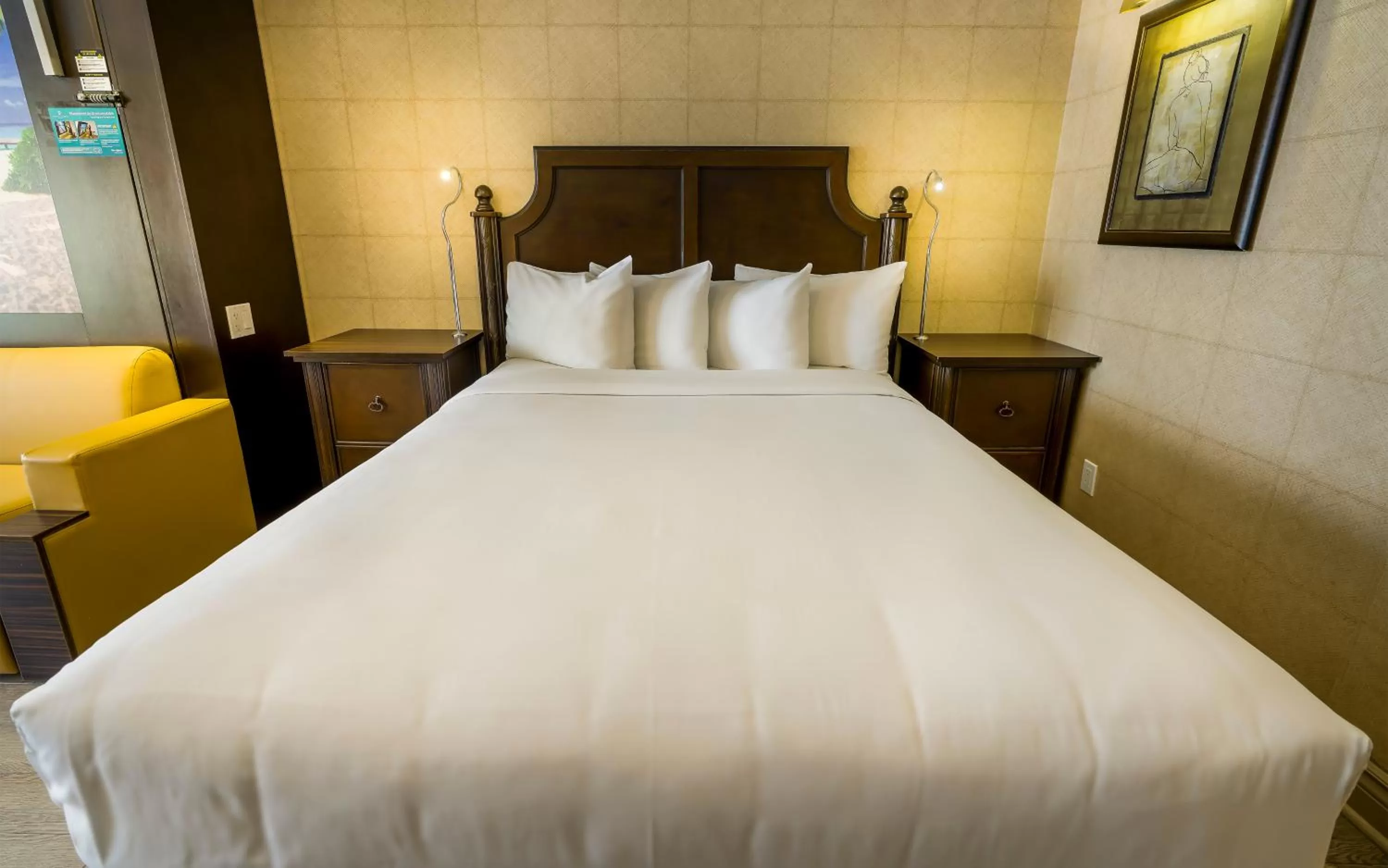 Superior Queen Room with Two Queen Beds in L'Hôtel Québec par JARO