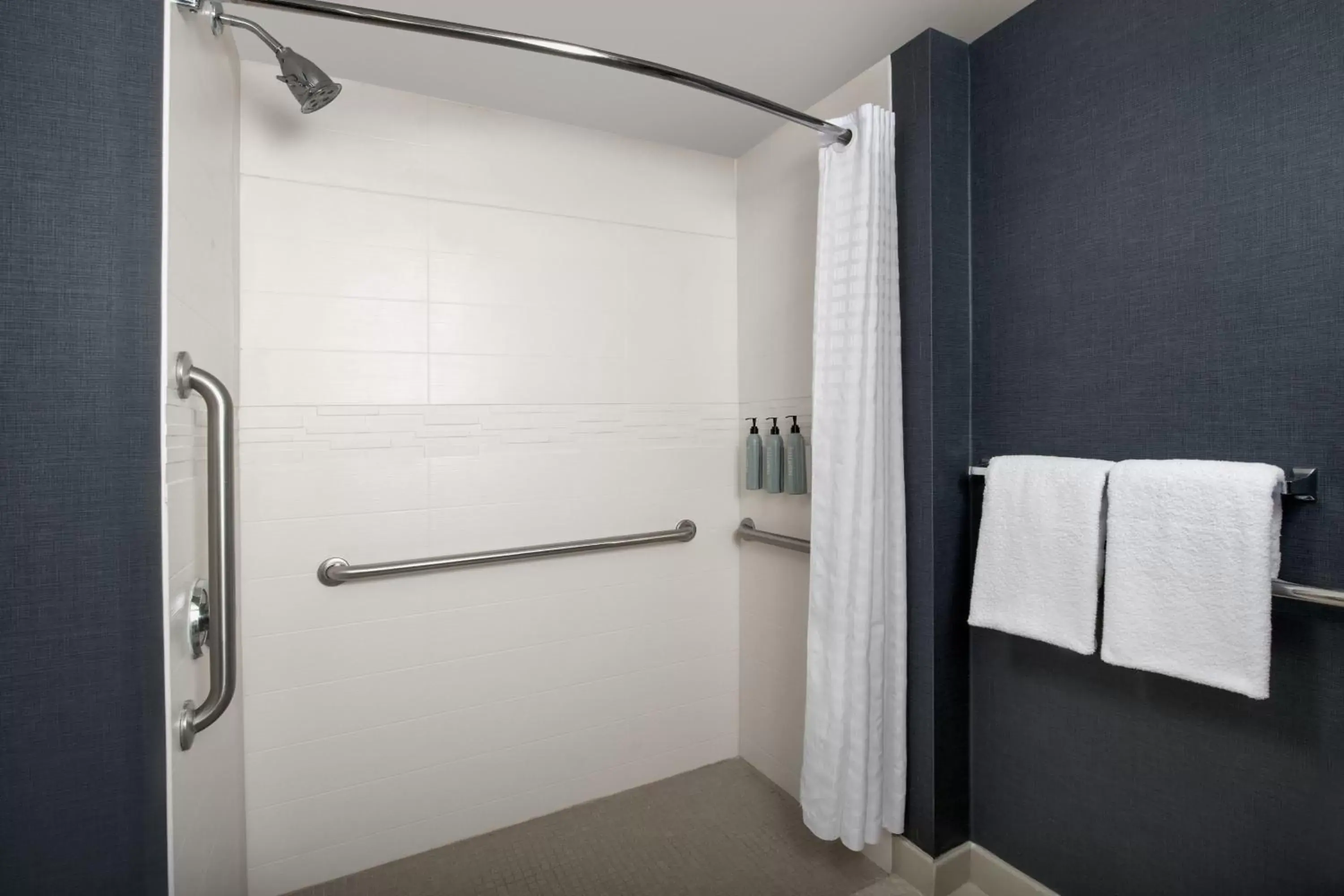 Bathroom in Residence Inn by Marriott Phoenix Airport