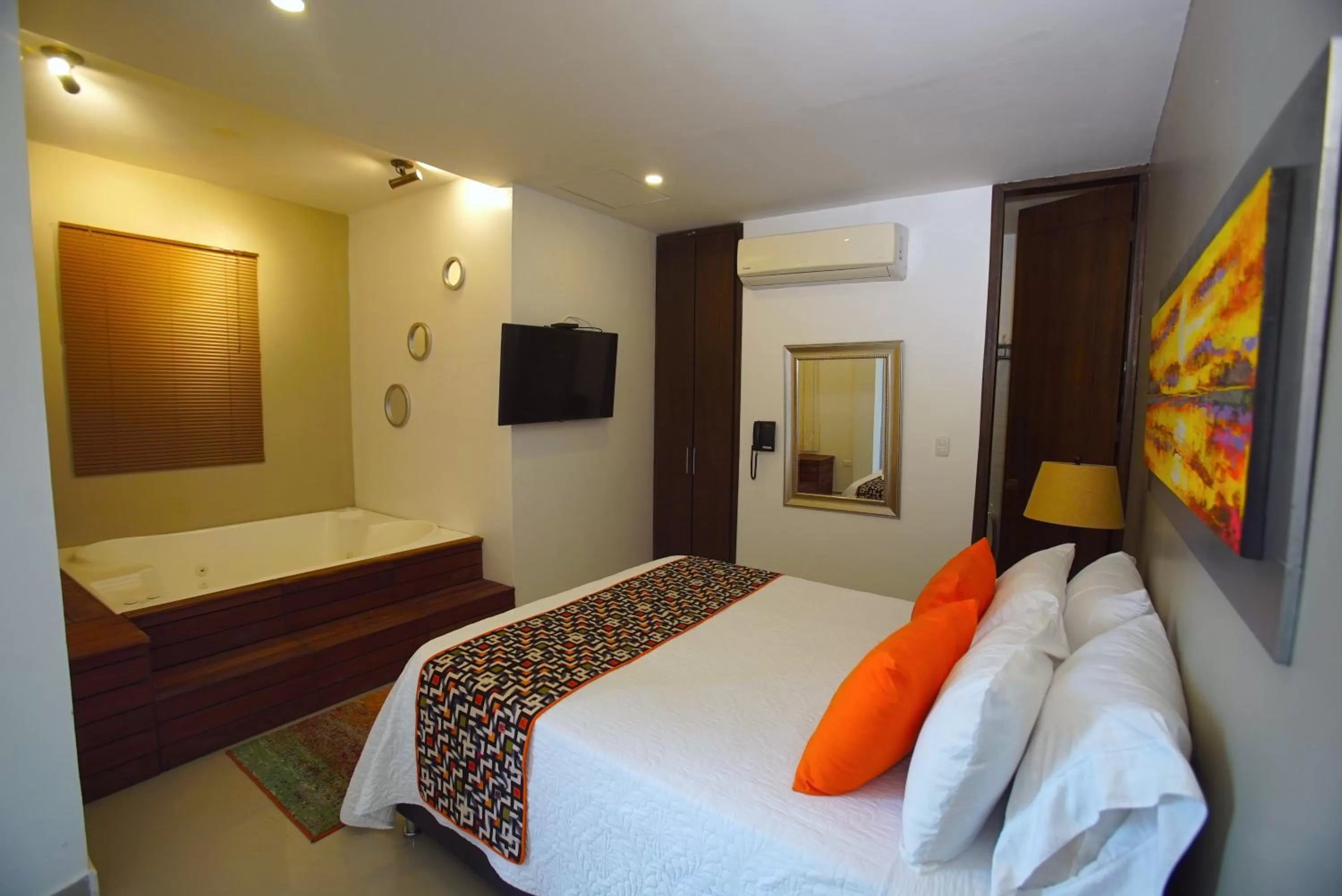 Photo of the whole room, Bed in Hotel Ucla Center