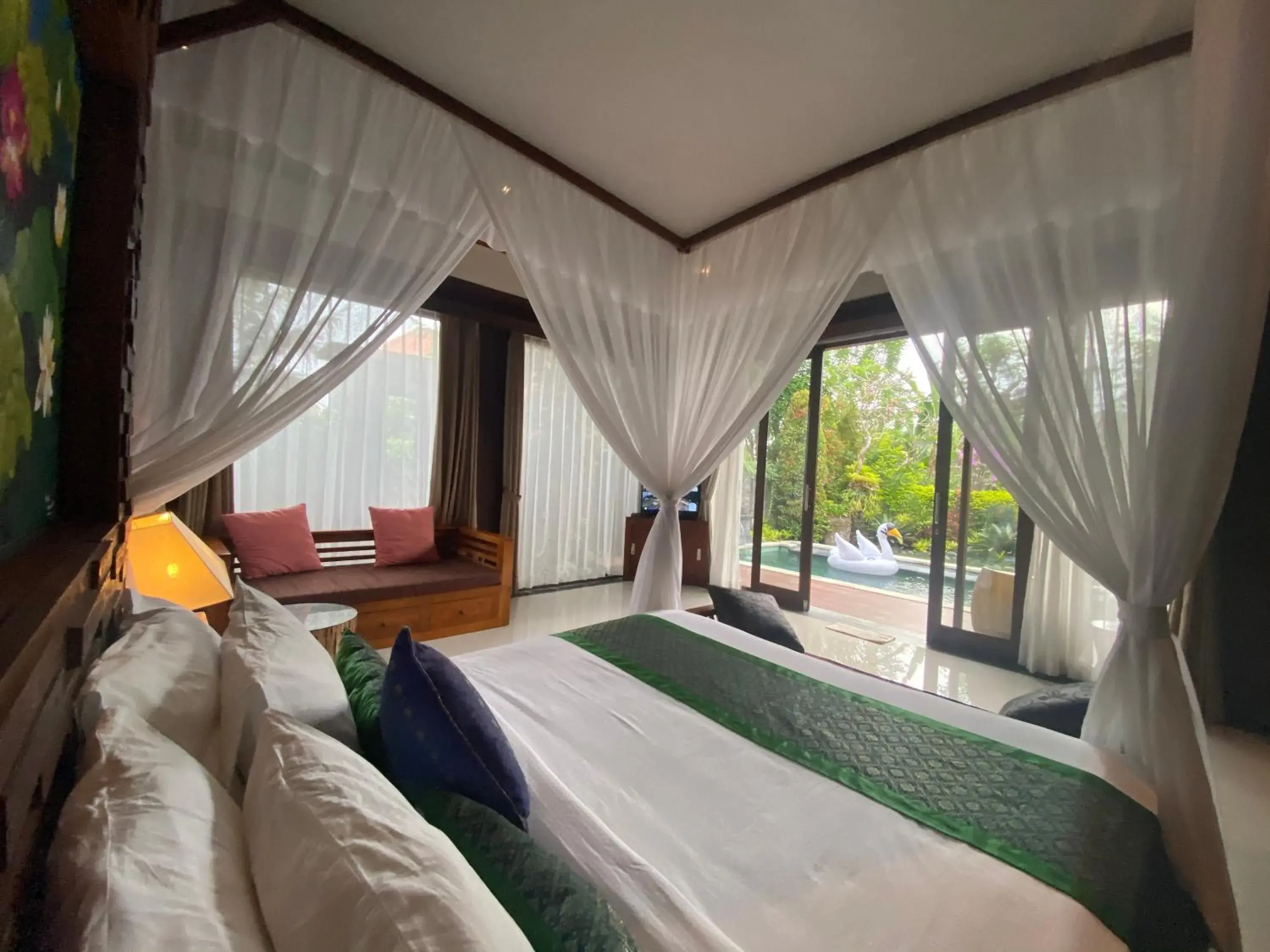 Bed in Ubud Paradise Villa