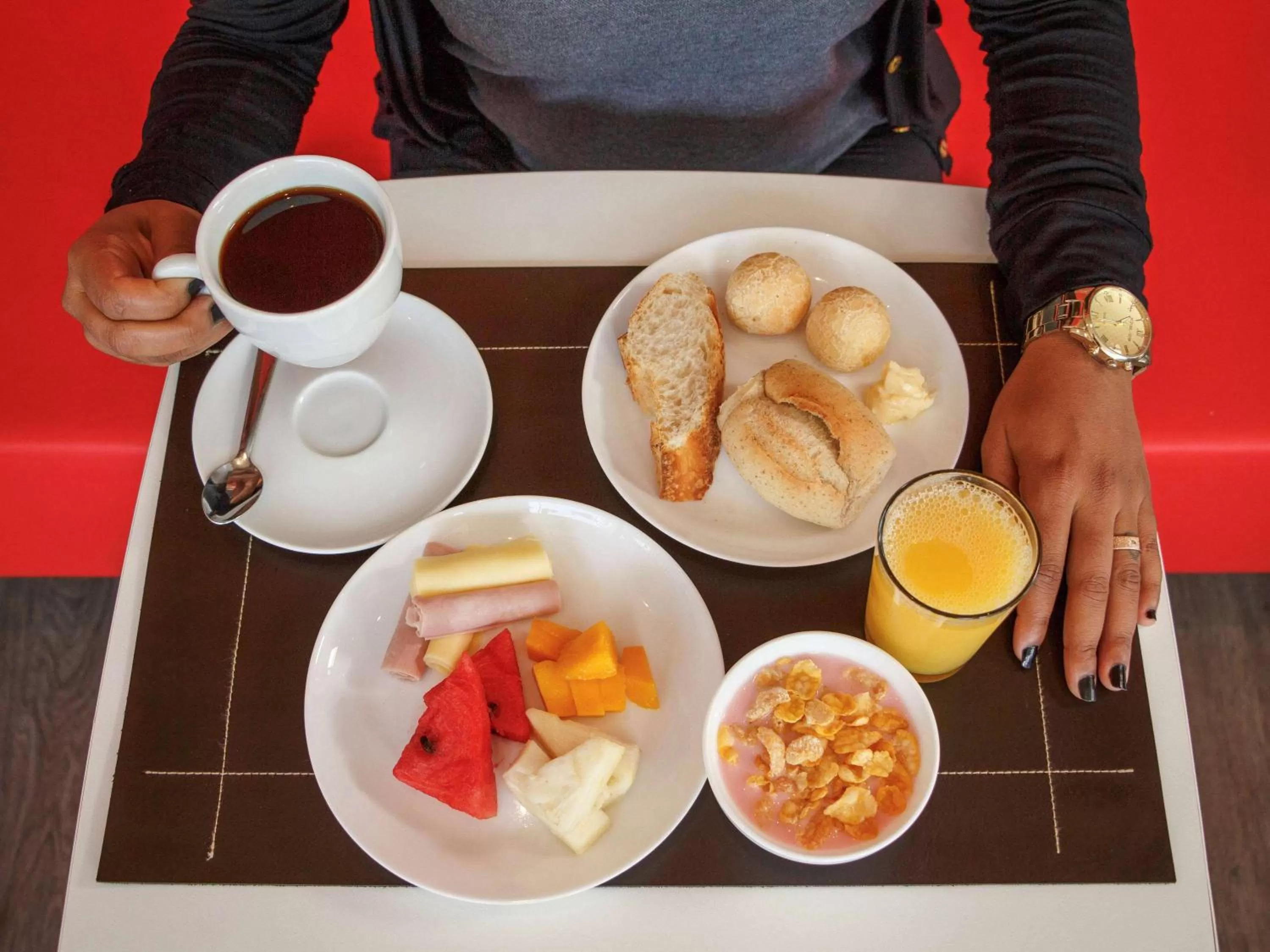 Restaurant/places to eat in ibis Itatiba