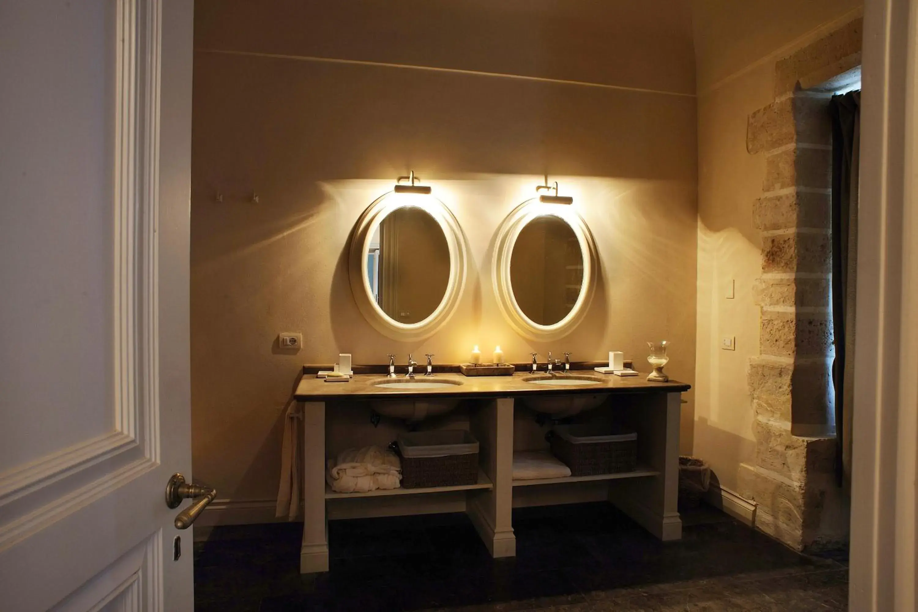 Bathroom in Castello Camemi