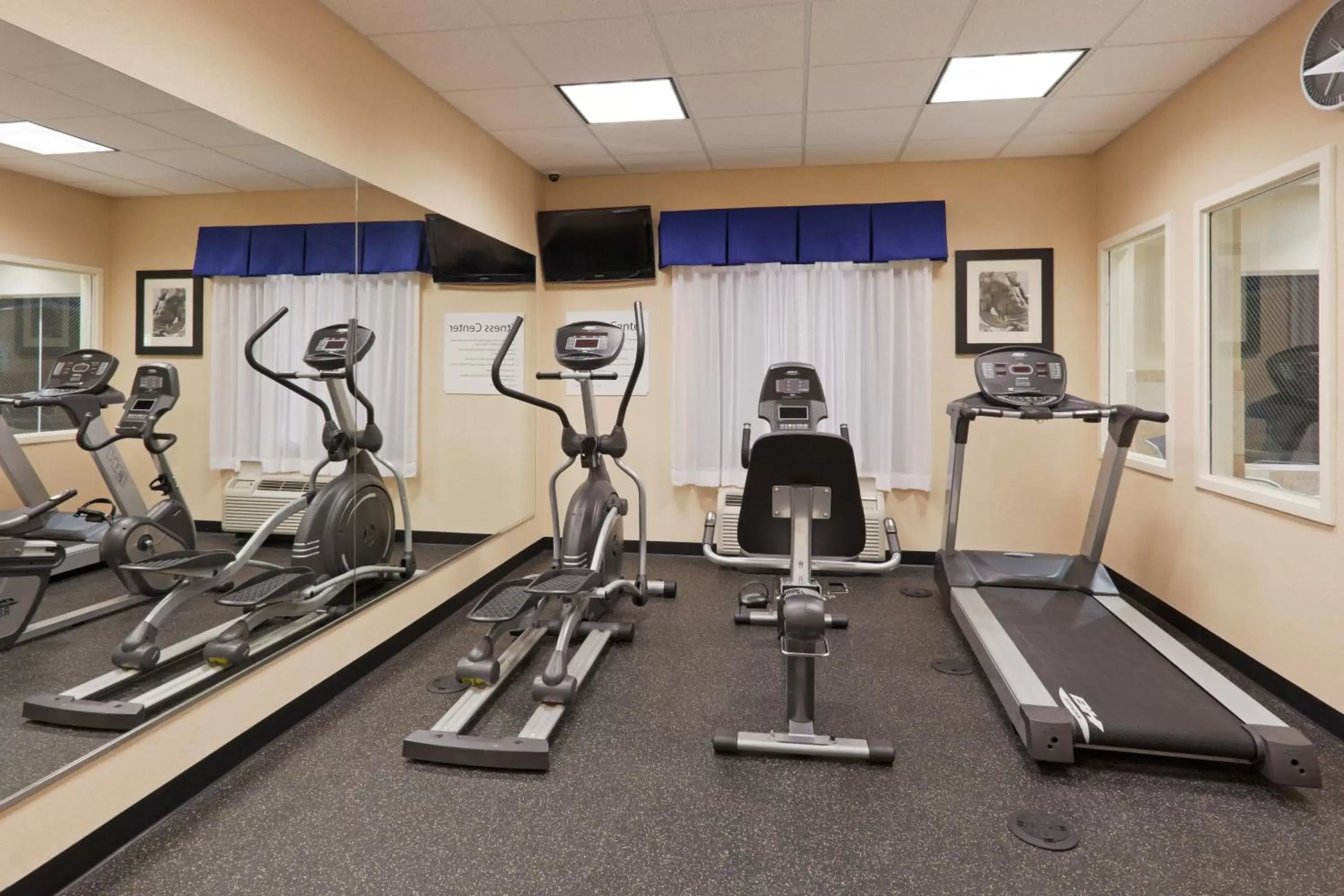 Spa and wellness centre/facilities, Fitness Center/Facilities in Holiday Inn Express Columbia, an IHG Hotel