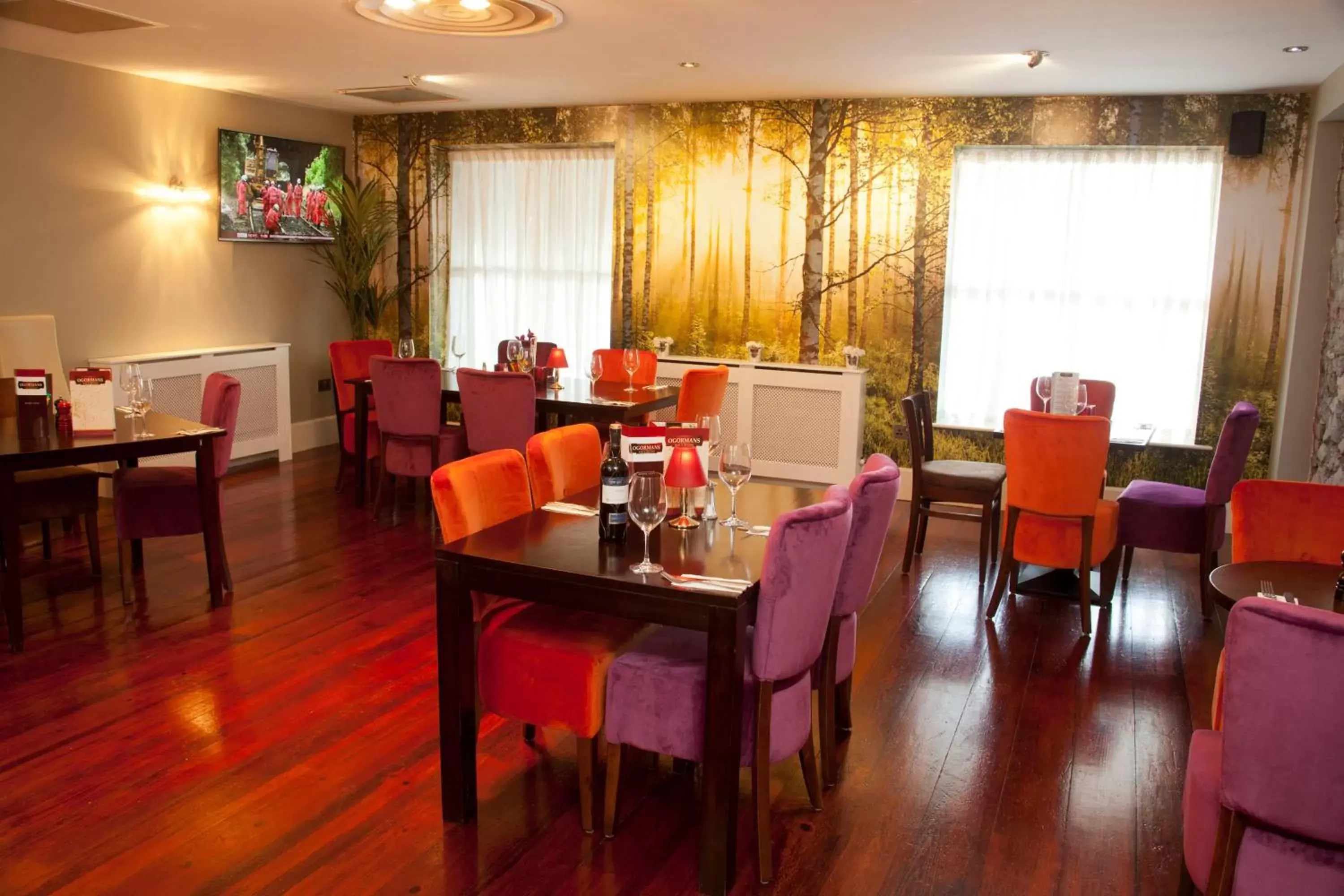 Lounge or bar, Restaurant/Places to Eat in Clybaun Hotel