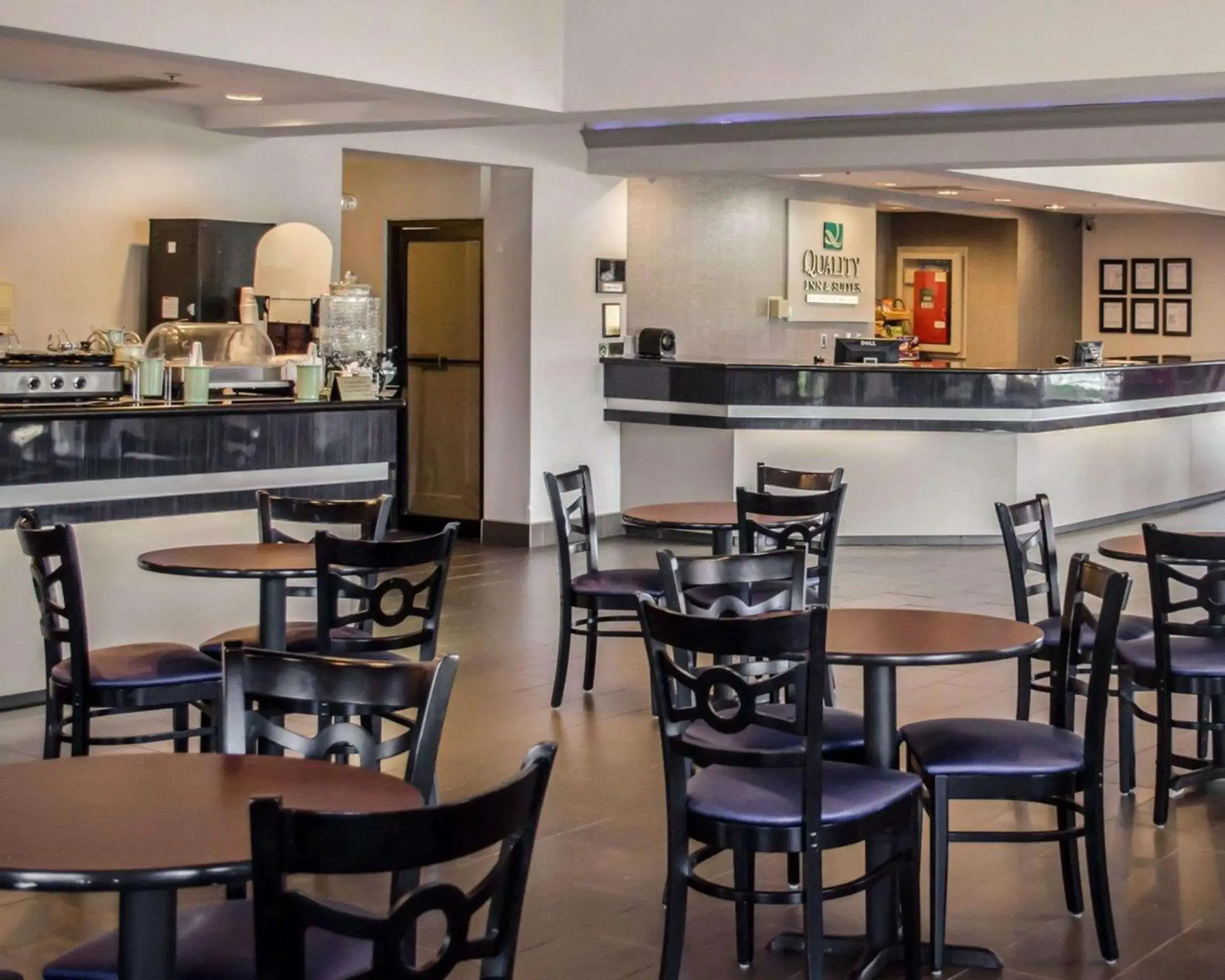 Restaurant/Places to Eat in Quality Inn & Suites at Airport Blvd I-65