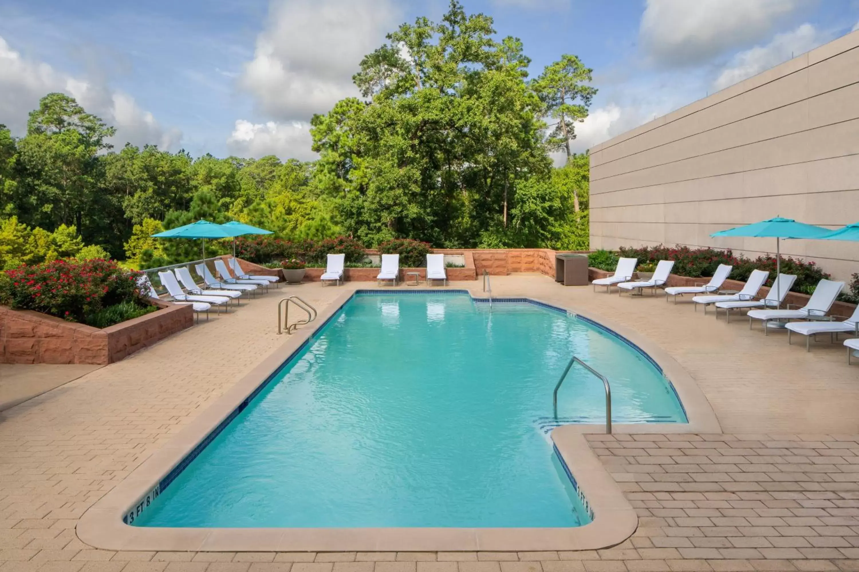 Swimming Pool in The Woodlands Waterway Marriott Hotel and Convention Center