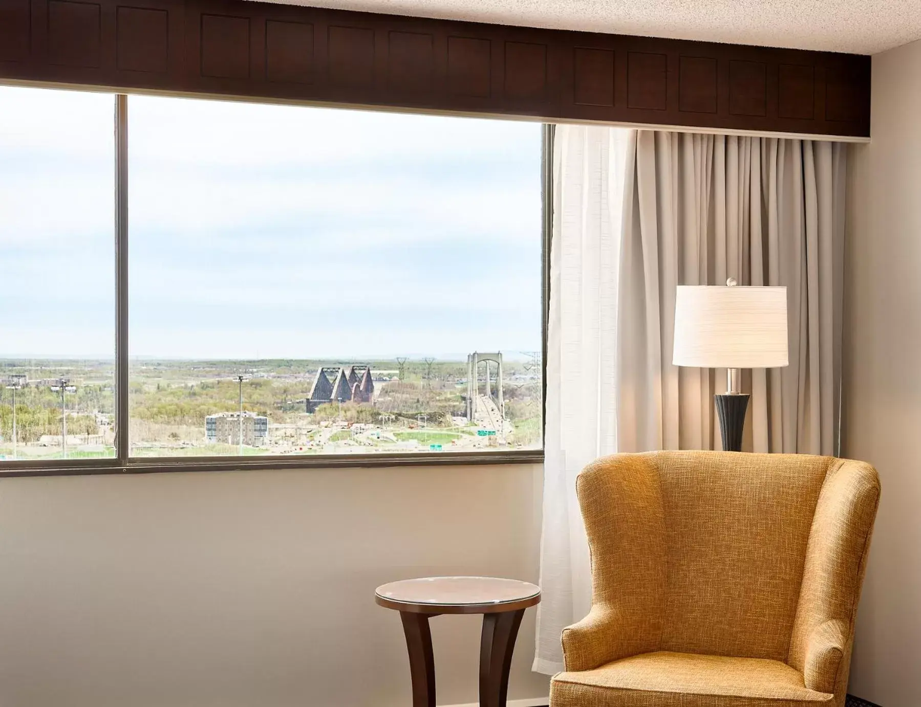 City view, Seating Area in Travelodge by Wyndham Quebec City Hotel & Convention Centre