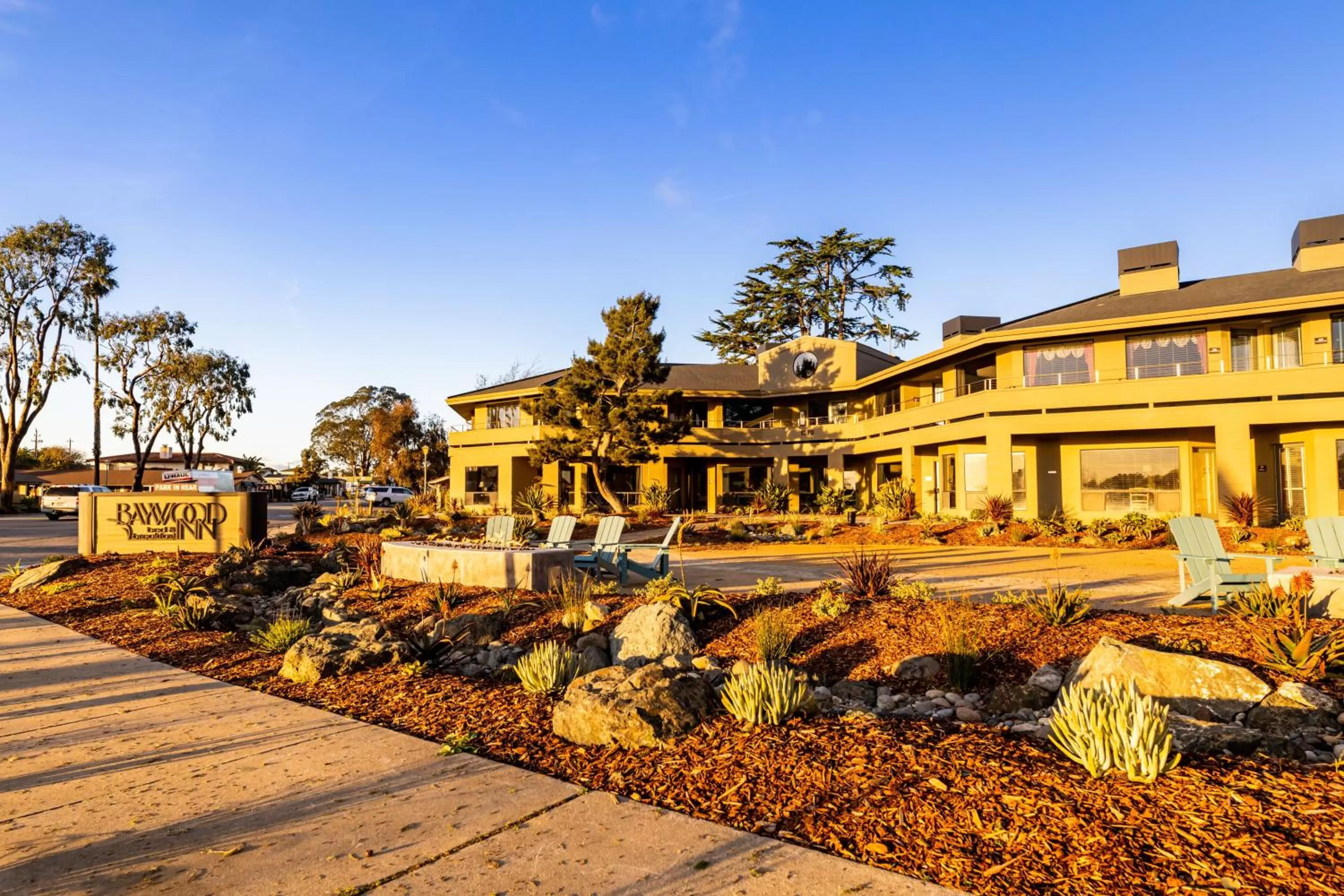 Property Building in Baywood Inn Bed & Breakfast