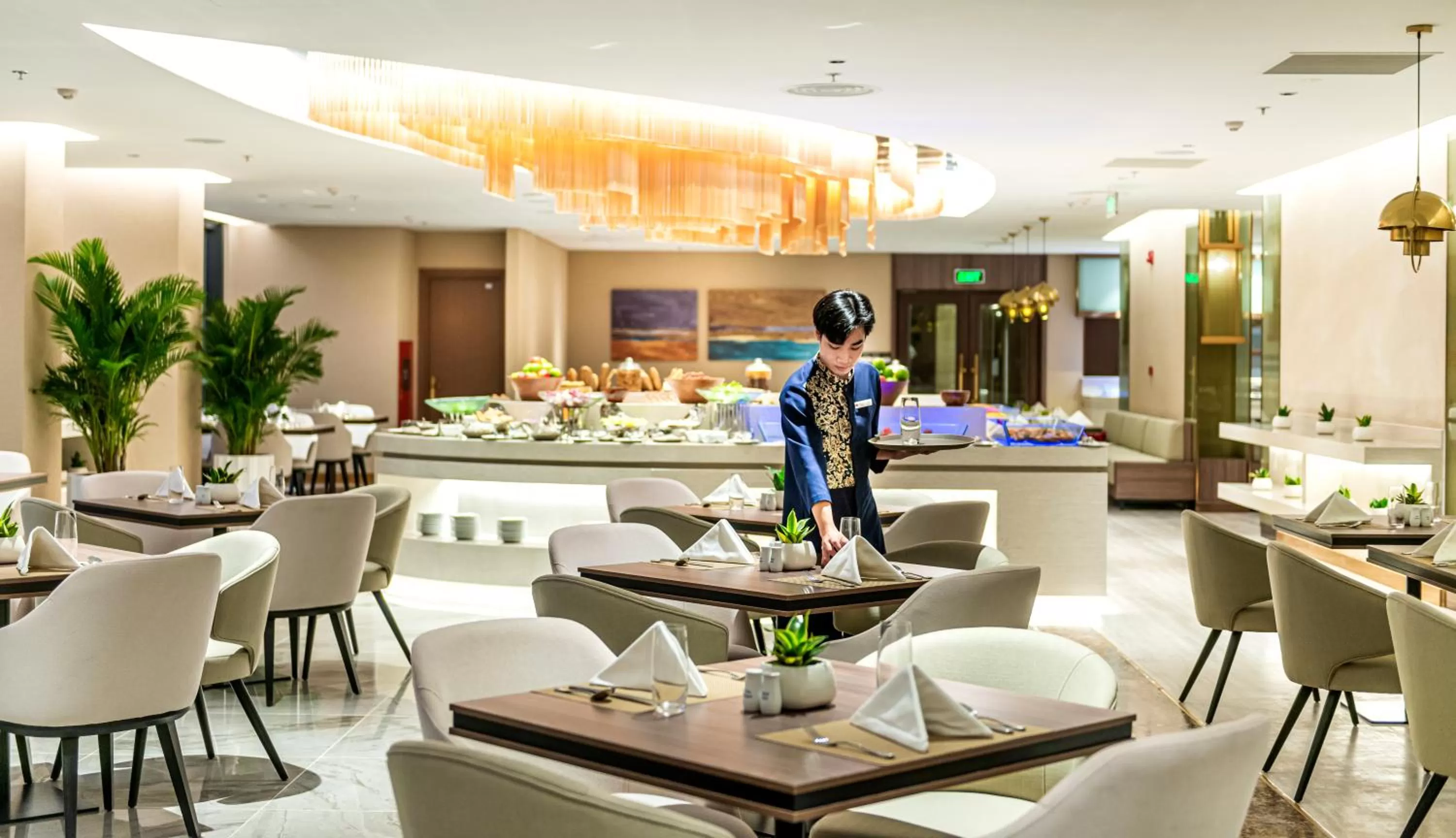 Restaurant/places to eat in Best Western Premier Sapphire Ha Long