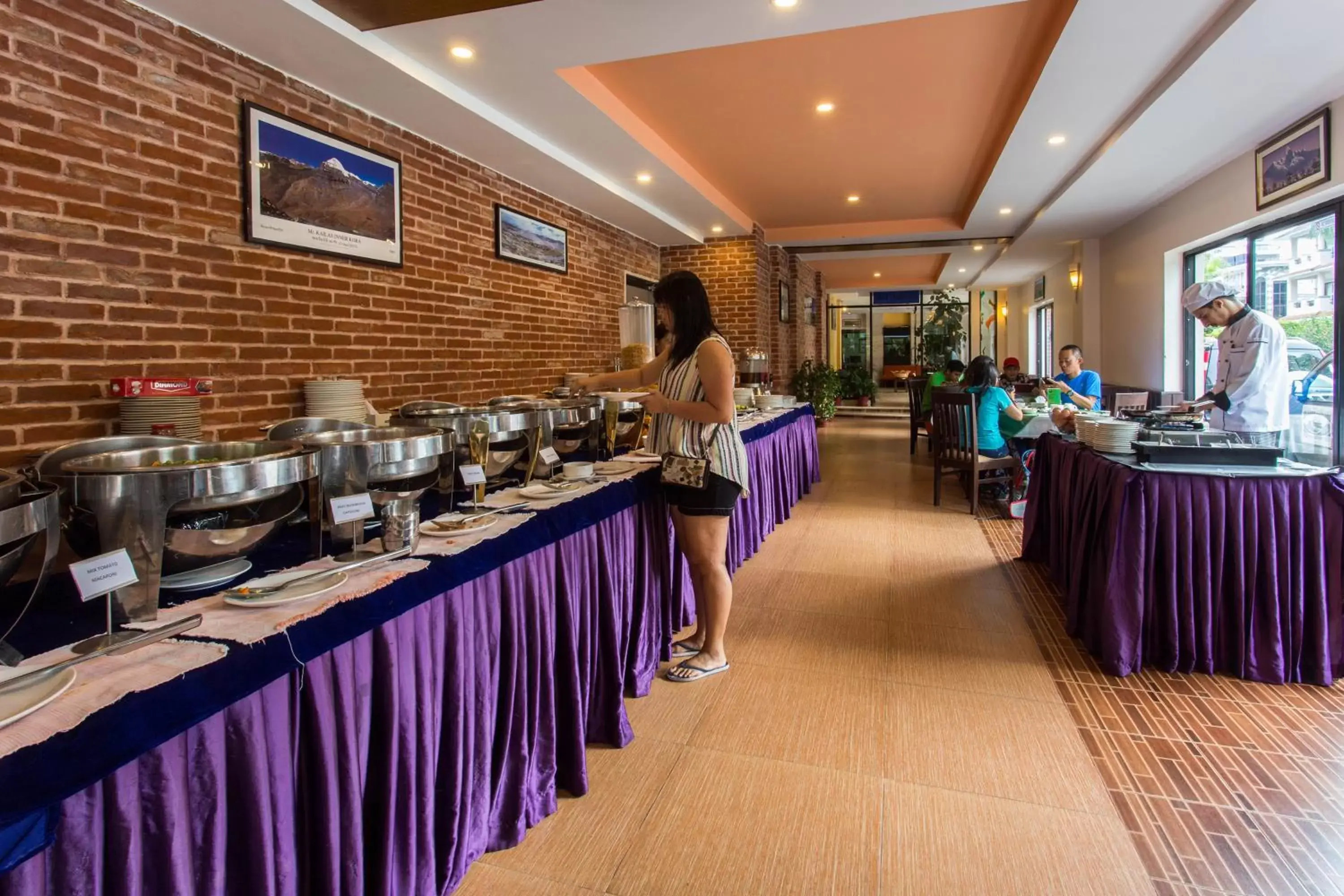 Restaurant/Places to Eat in Mount Kailash Resort Restaurant/Places to Eat in Mount Kailash Resort