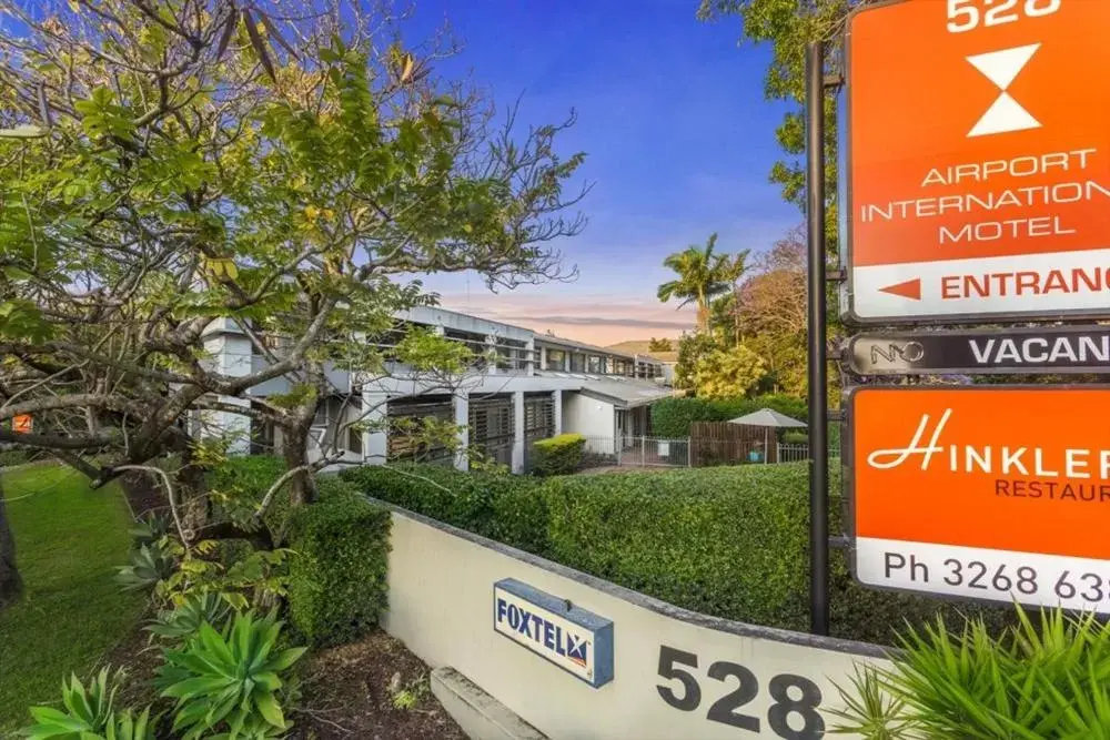 Day, Property Logo/Sign in Airport International Motel Brisbane