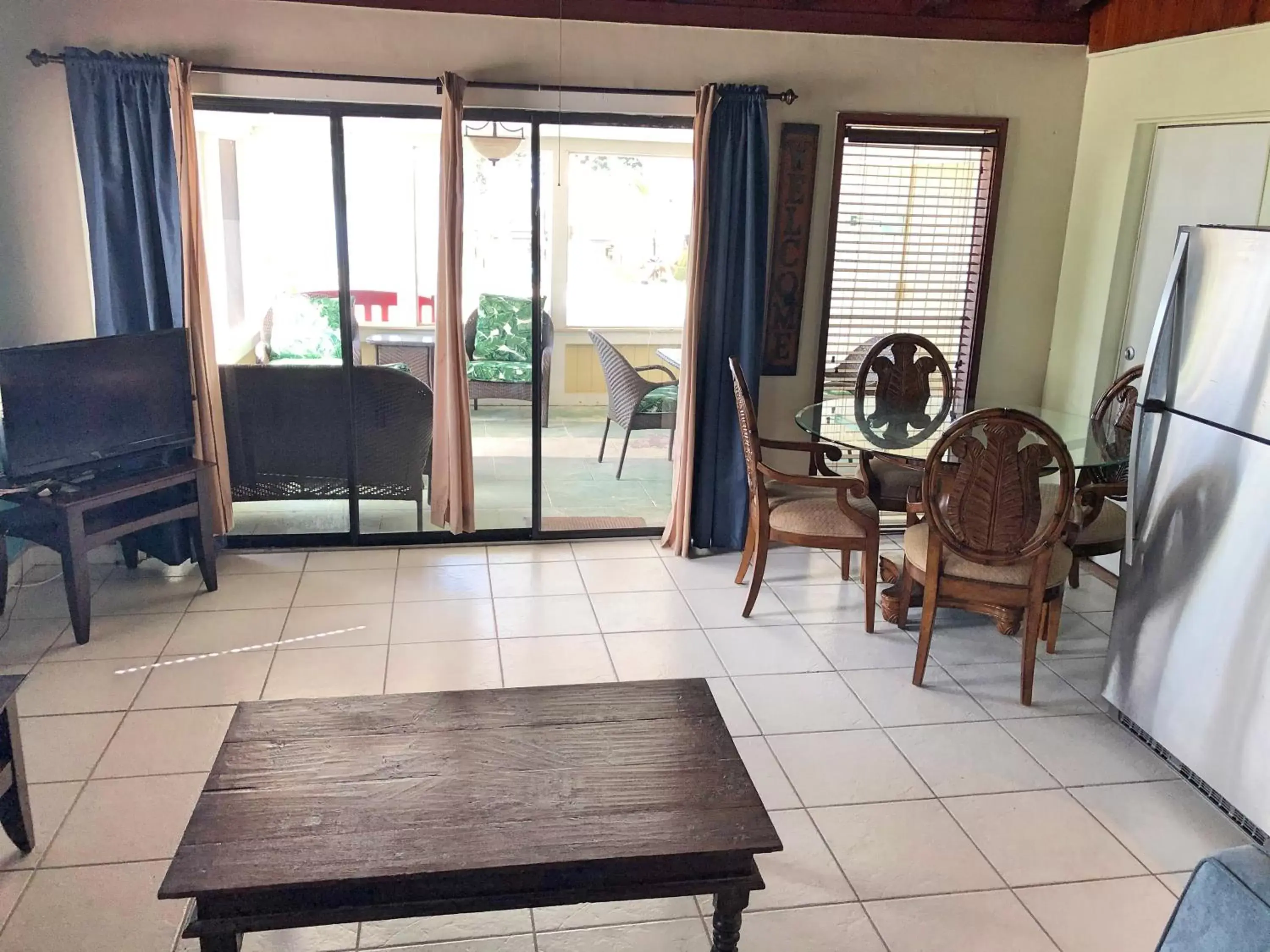 Balcony/Terrace, Seating Area in The Pelican Key Largo Cottages