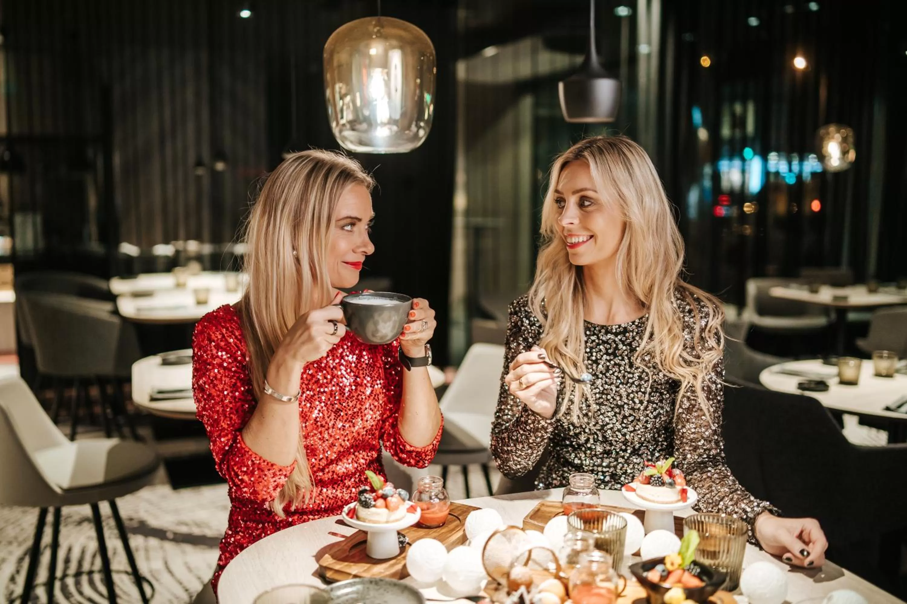 Restaurant/places to eat in Tallink City Hotel