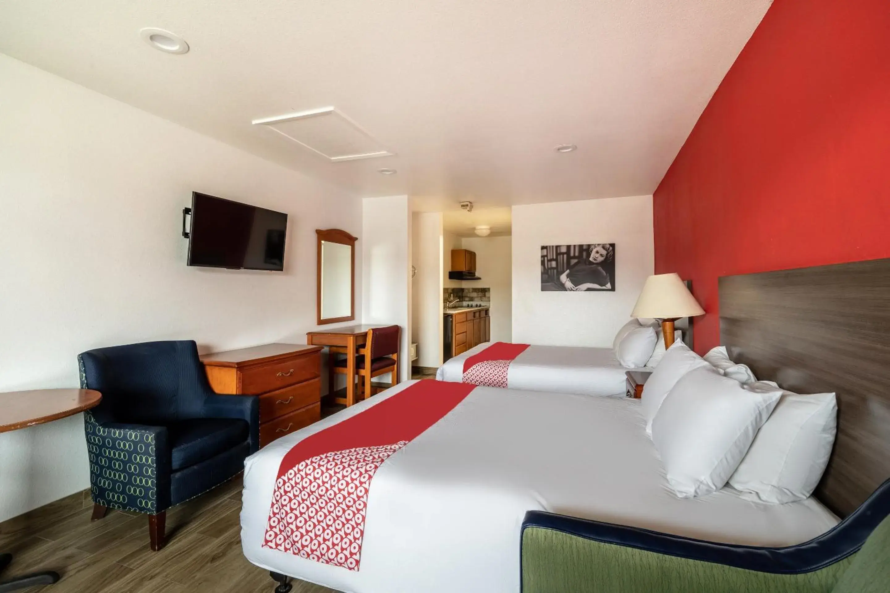 Bedroom in OYO Hotel San Antonio near AT&T Center