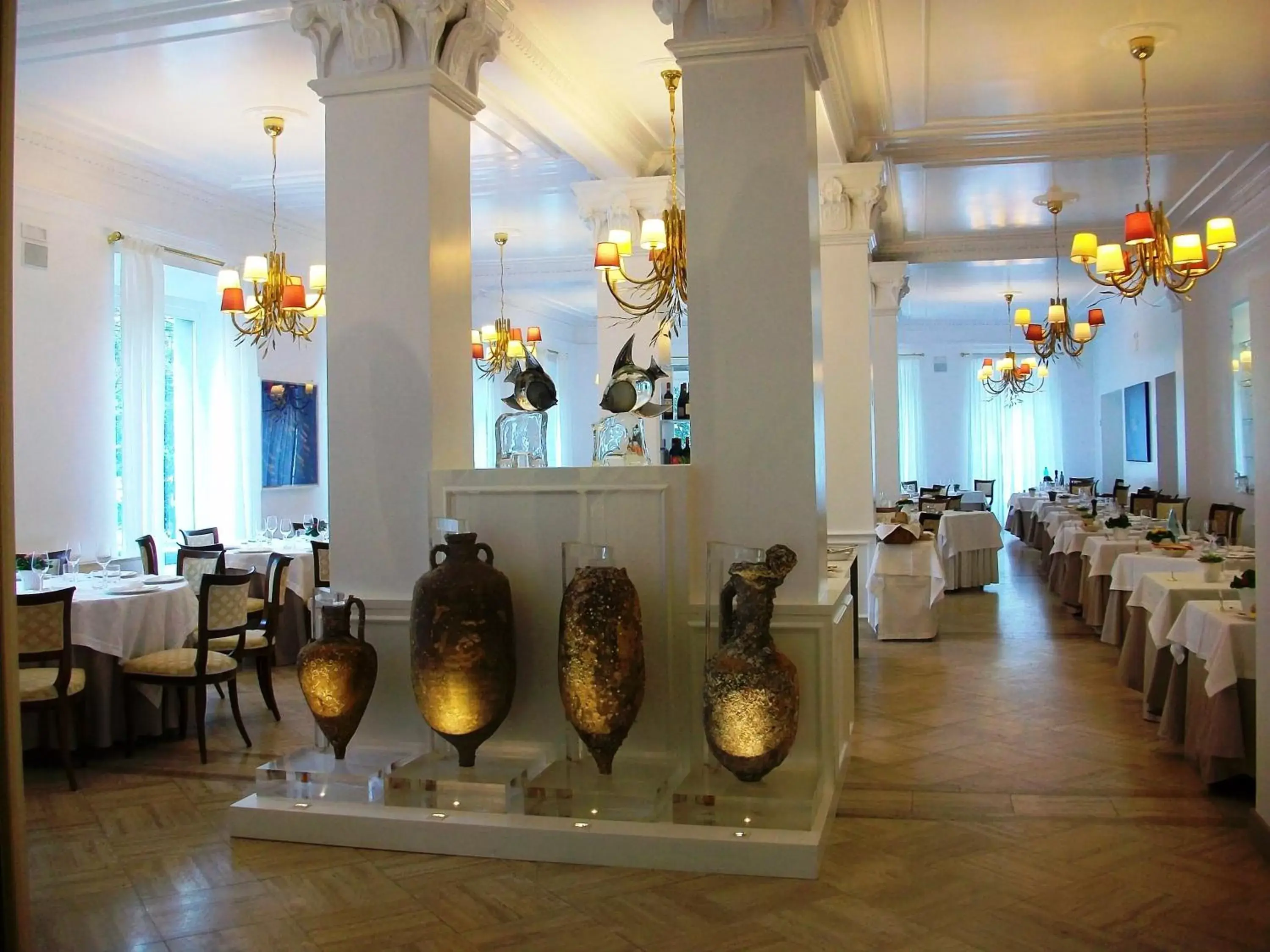 Restaurant/Places to Eat in Grand Hotel Croce Di Malta