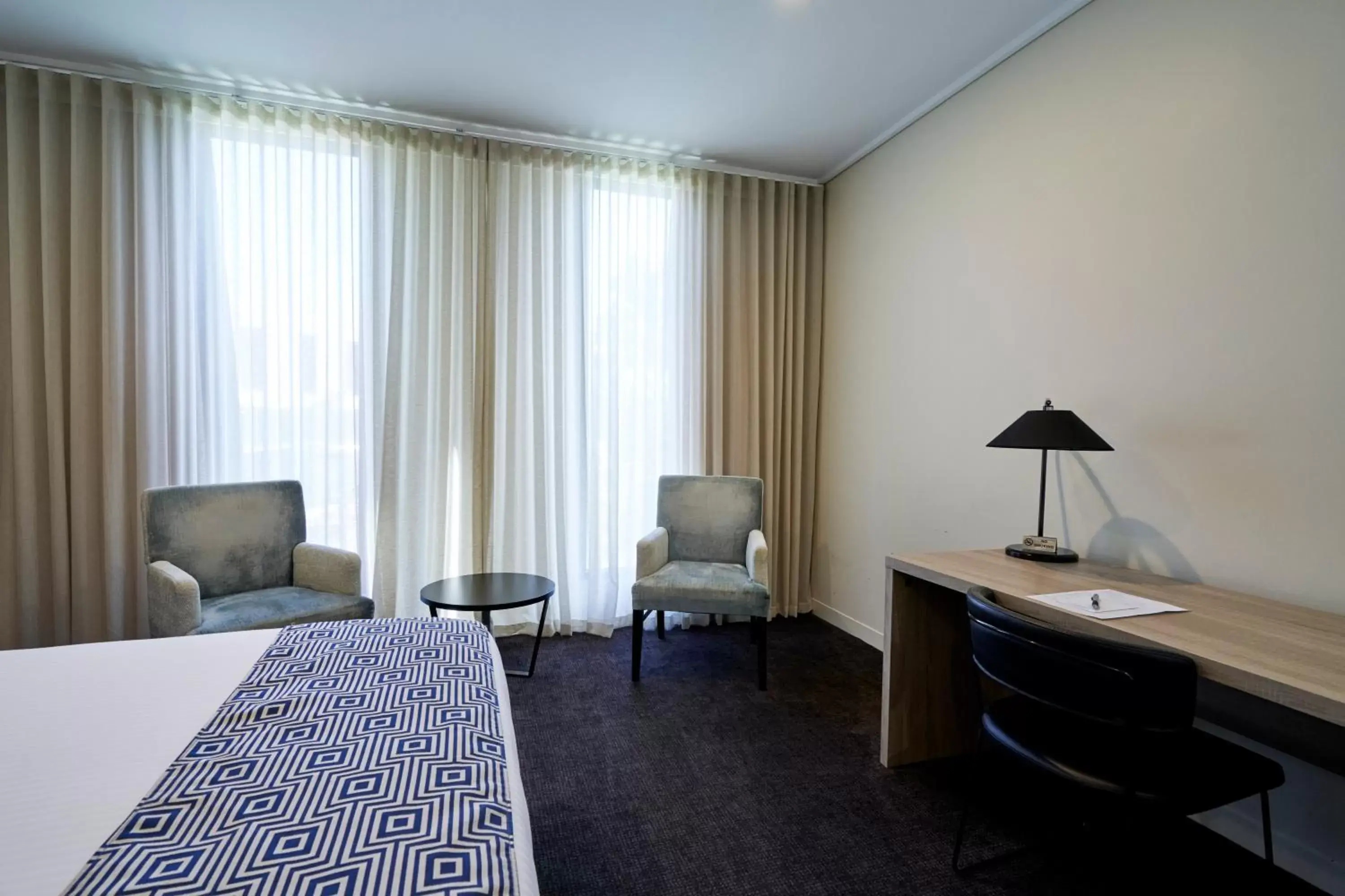 Bedroom, Seating Area in The Dingley Hotel