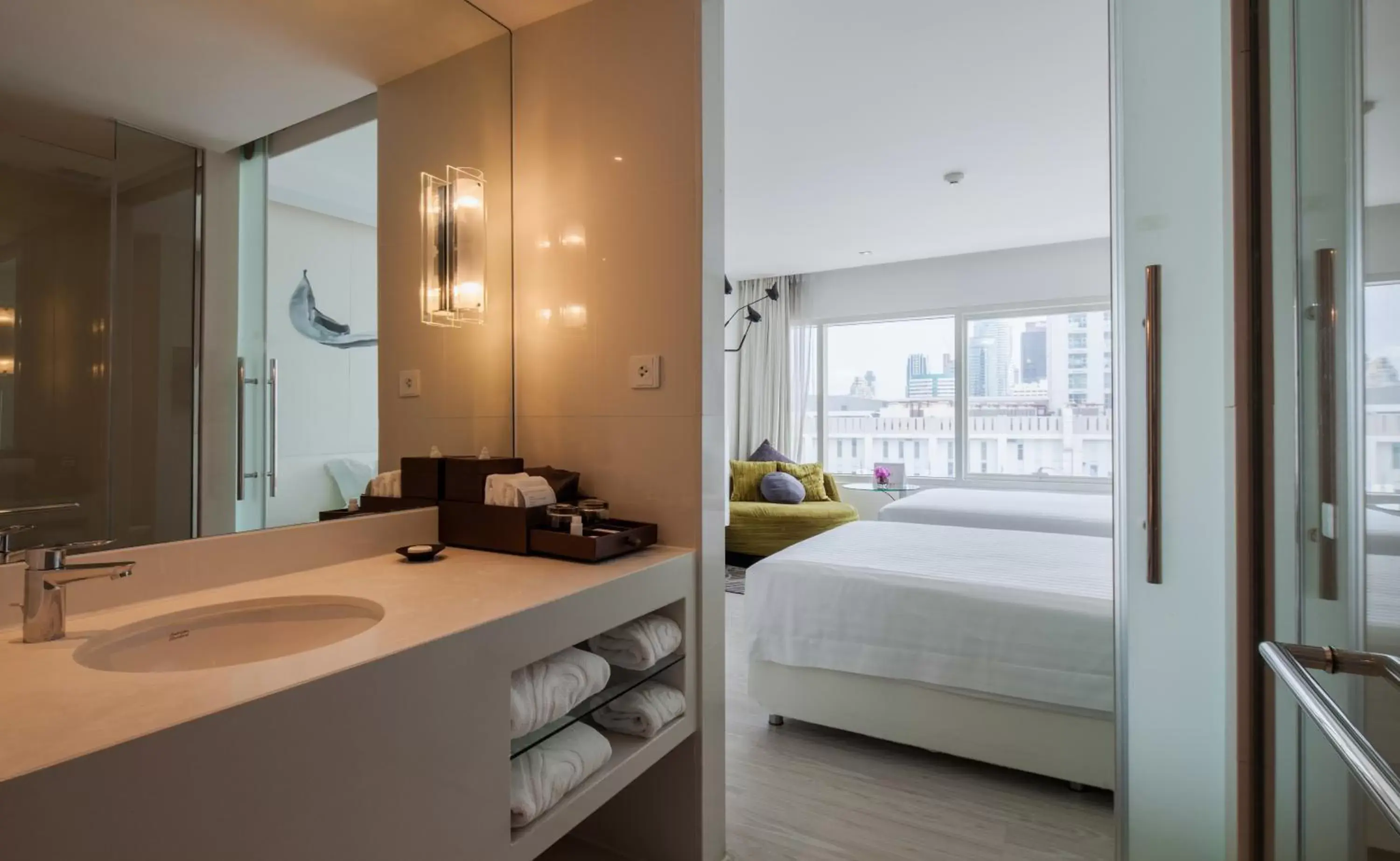 Superior Twin Room in Centara Watergate Pavilion Hotel Bangkok Superior Twin Room in Centara Watergate Pavilion Hotel Bangkok