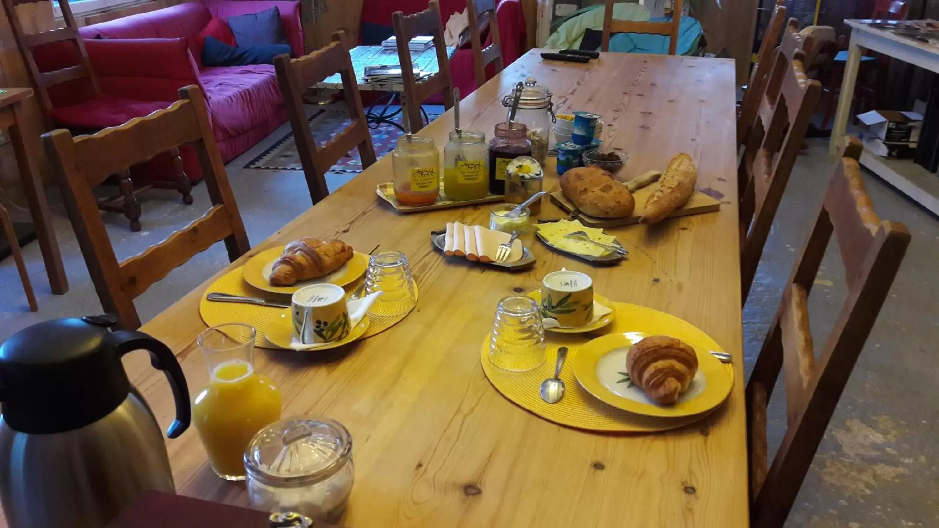 Breakfast in Chambres d'Hôtes Aux Tournesols
