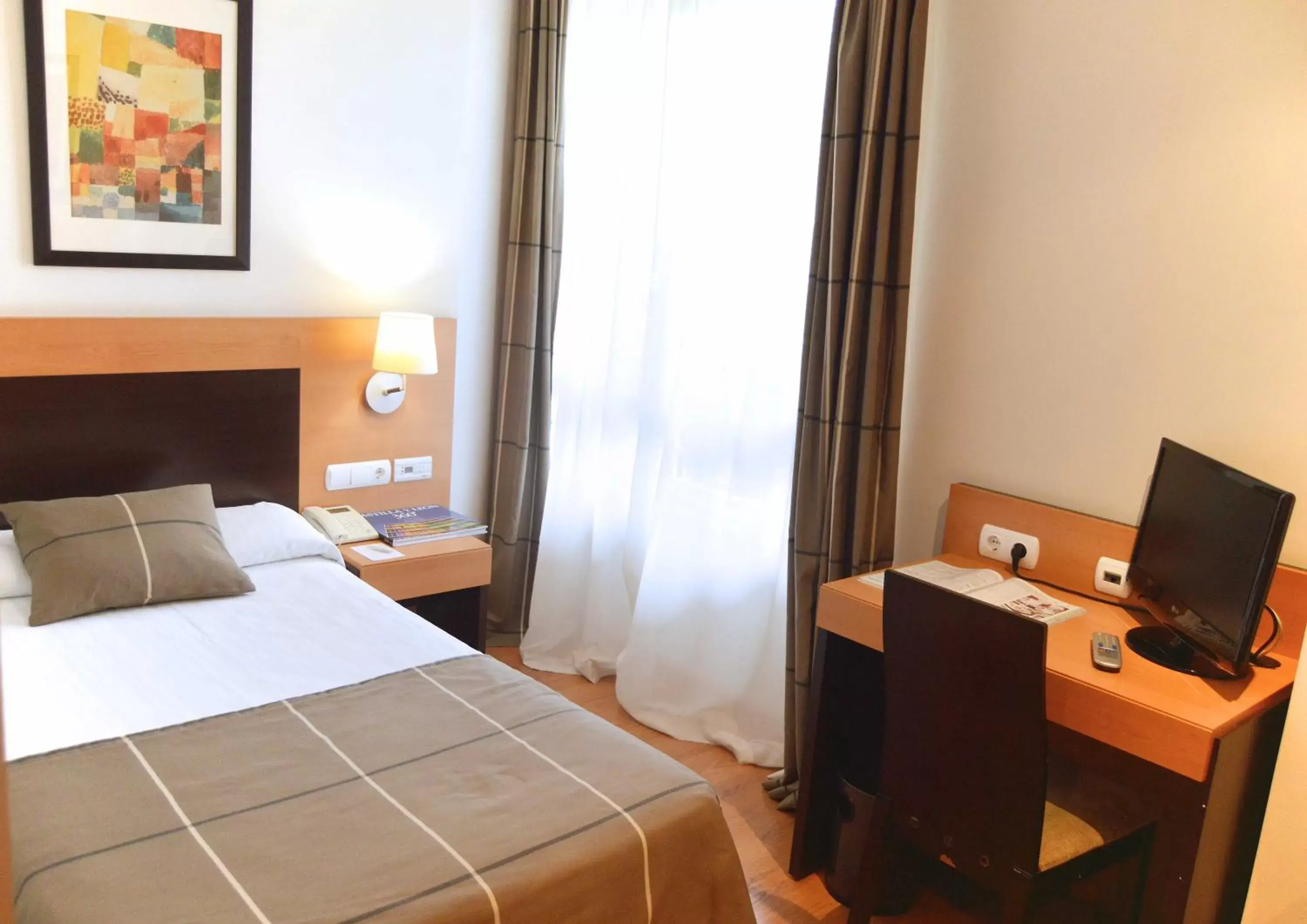 Economy Single Room in FC Infantas de León Economy Single Room in FC Infantas de León