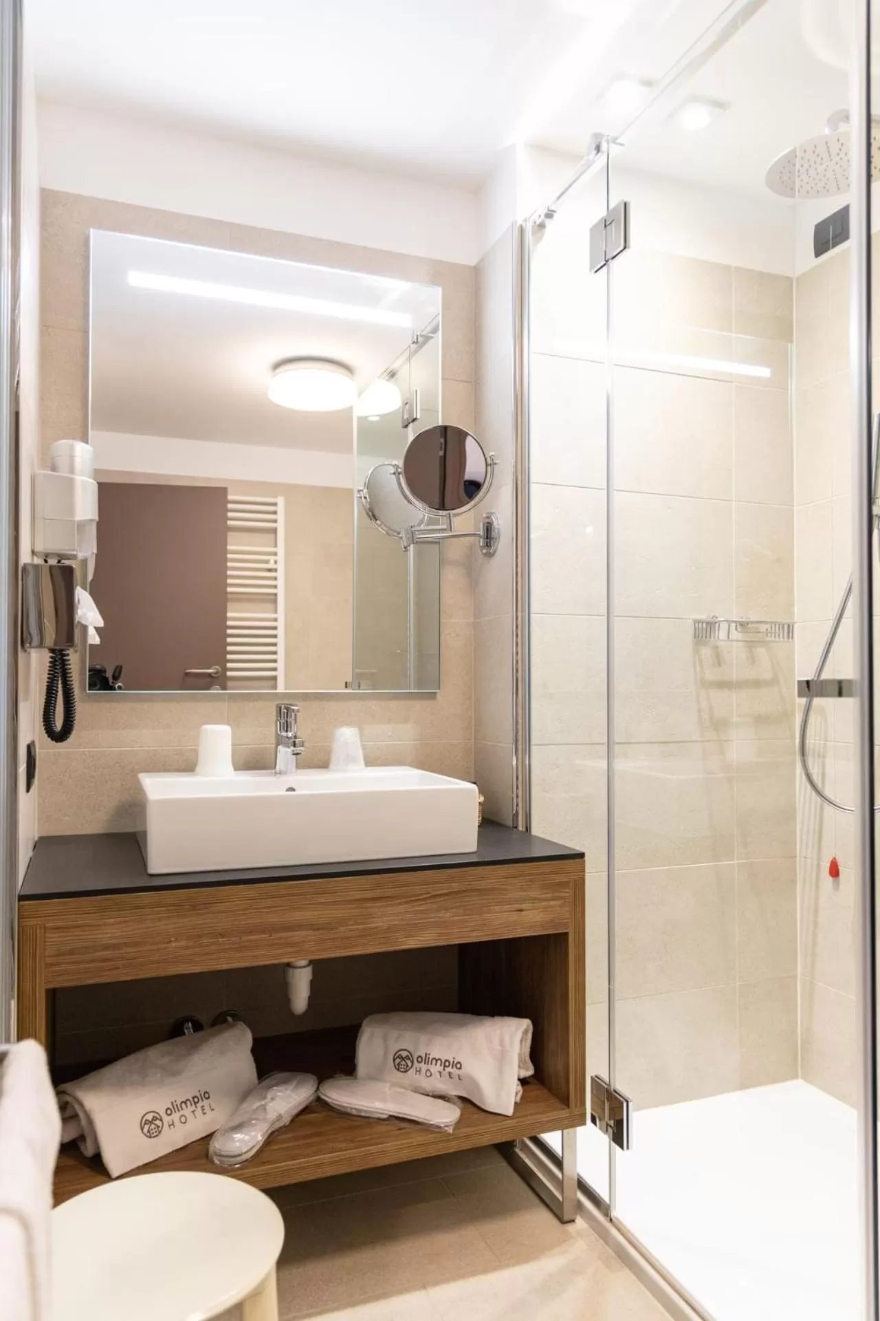 Shower in Olimpia Hotel