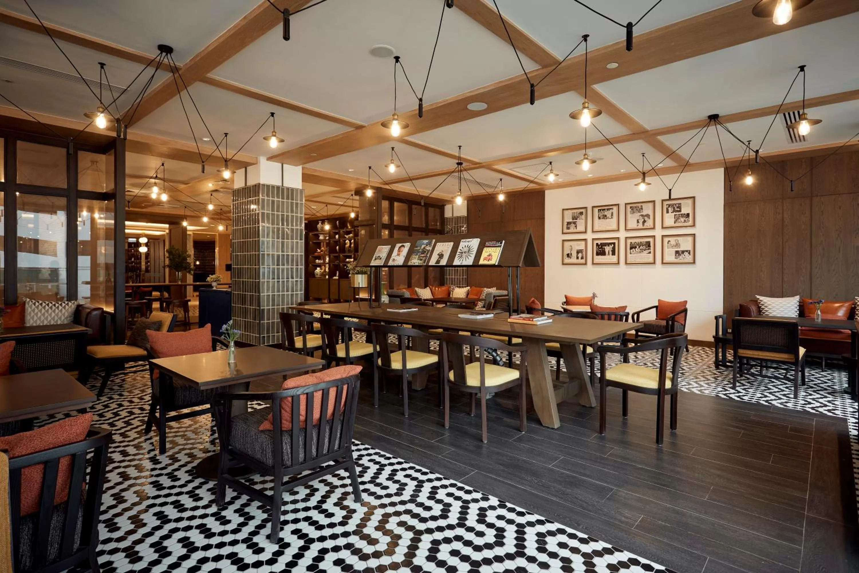 Communal lounge/ TV room in Montien Hotel Surawong Bangkok