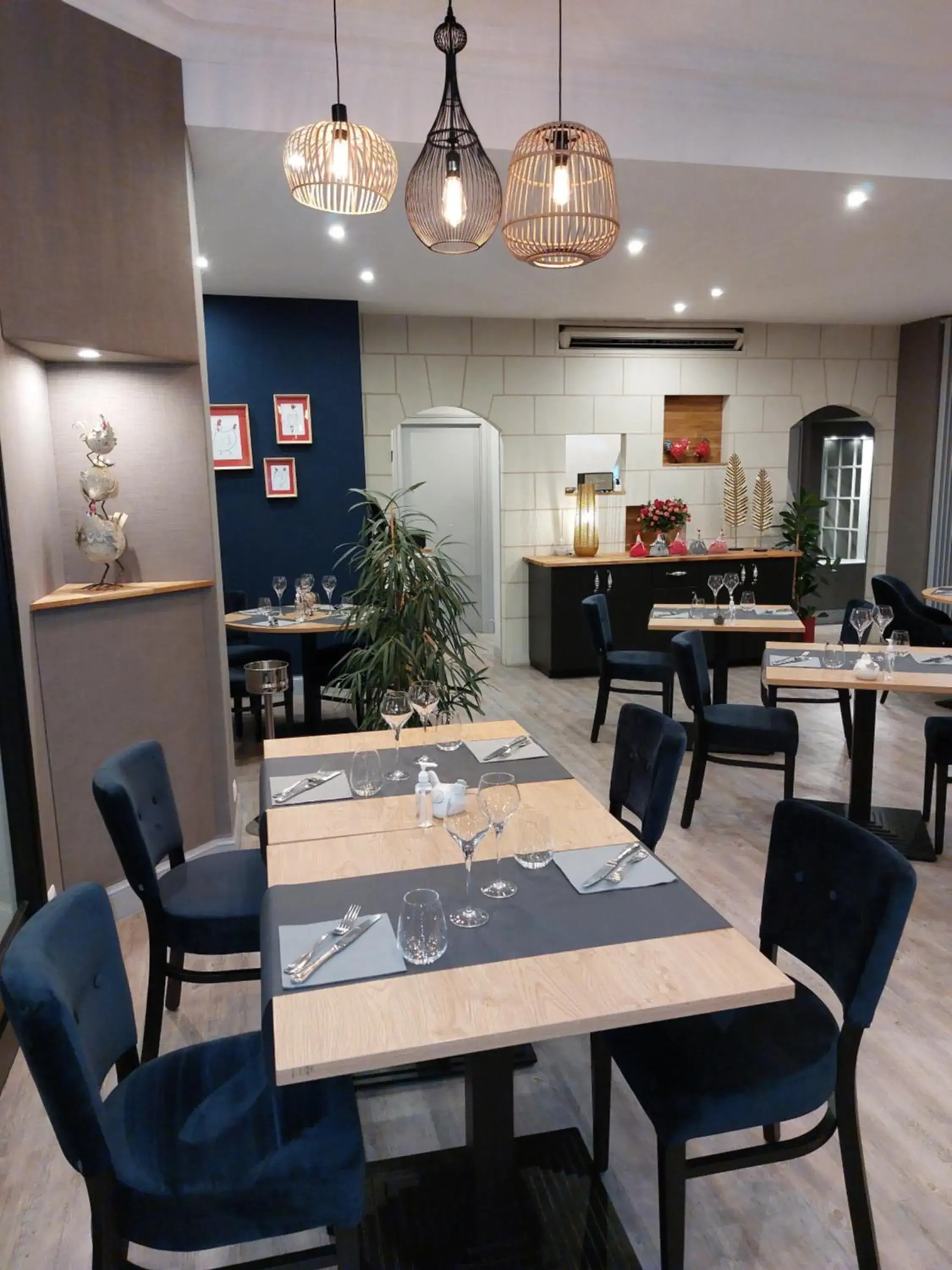 Restaurant/Places to Eat in Logis Loire Hotel - Les Cocottes