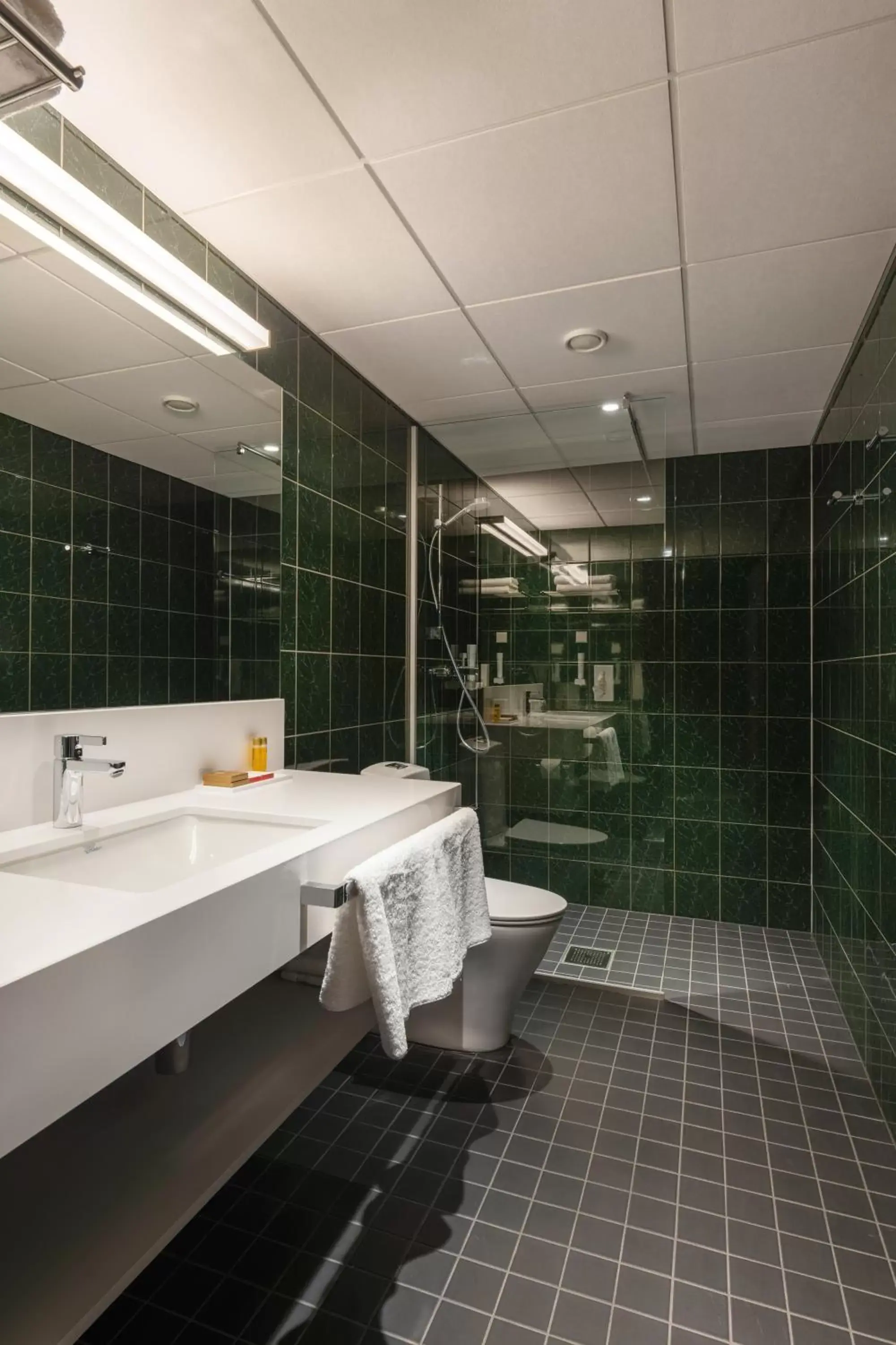 Shower, Bathroom in Art Hotel Pallas by Tartuhotels