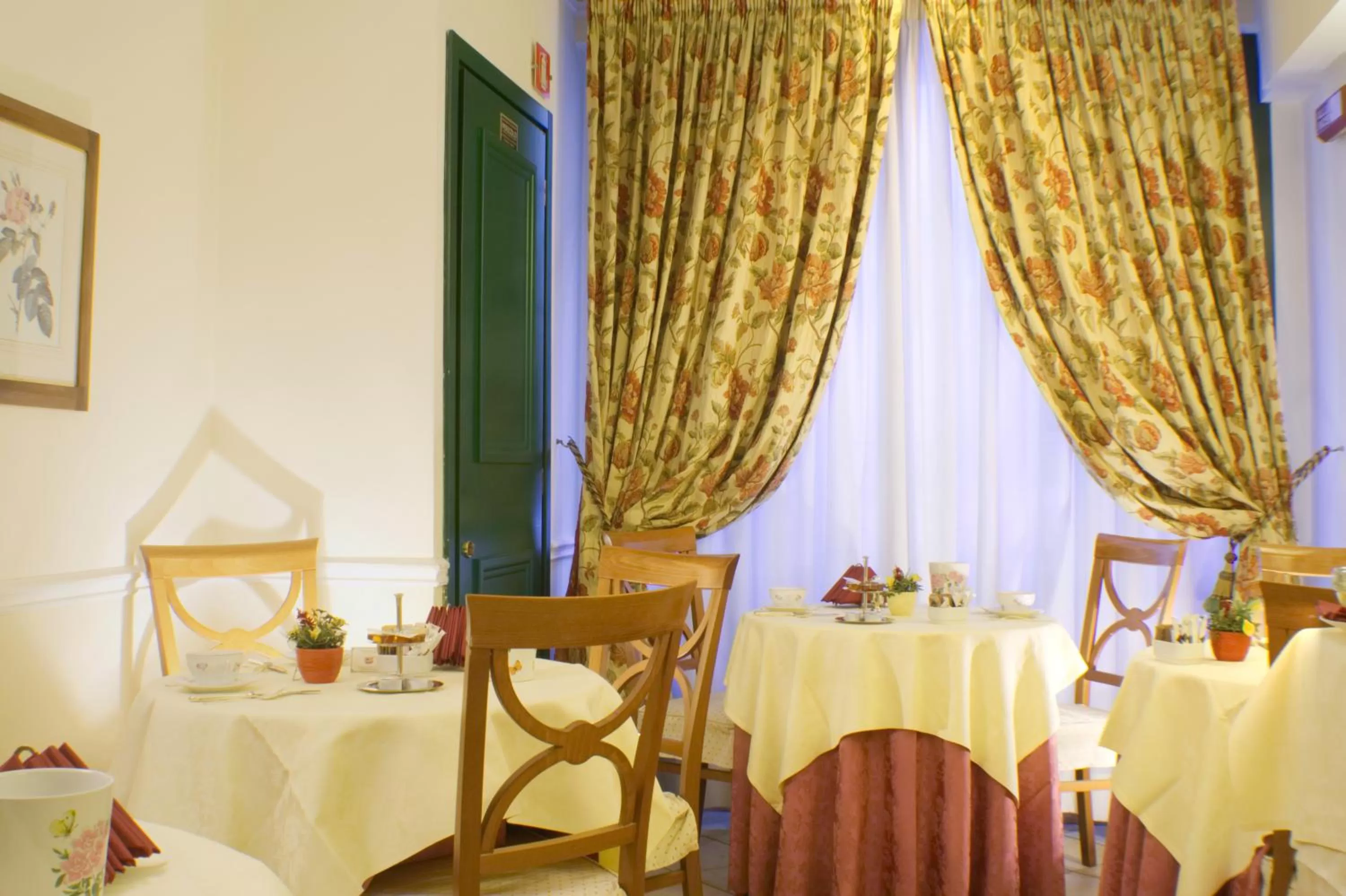 Breakfast in Hotel Rosary Garden