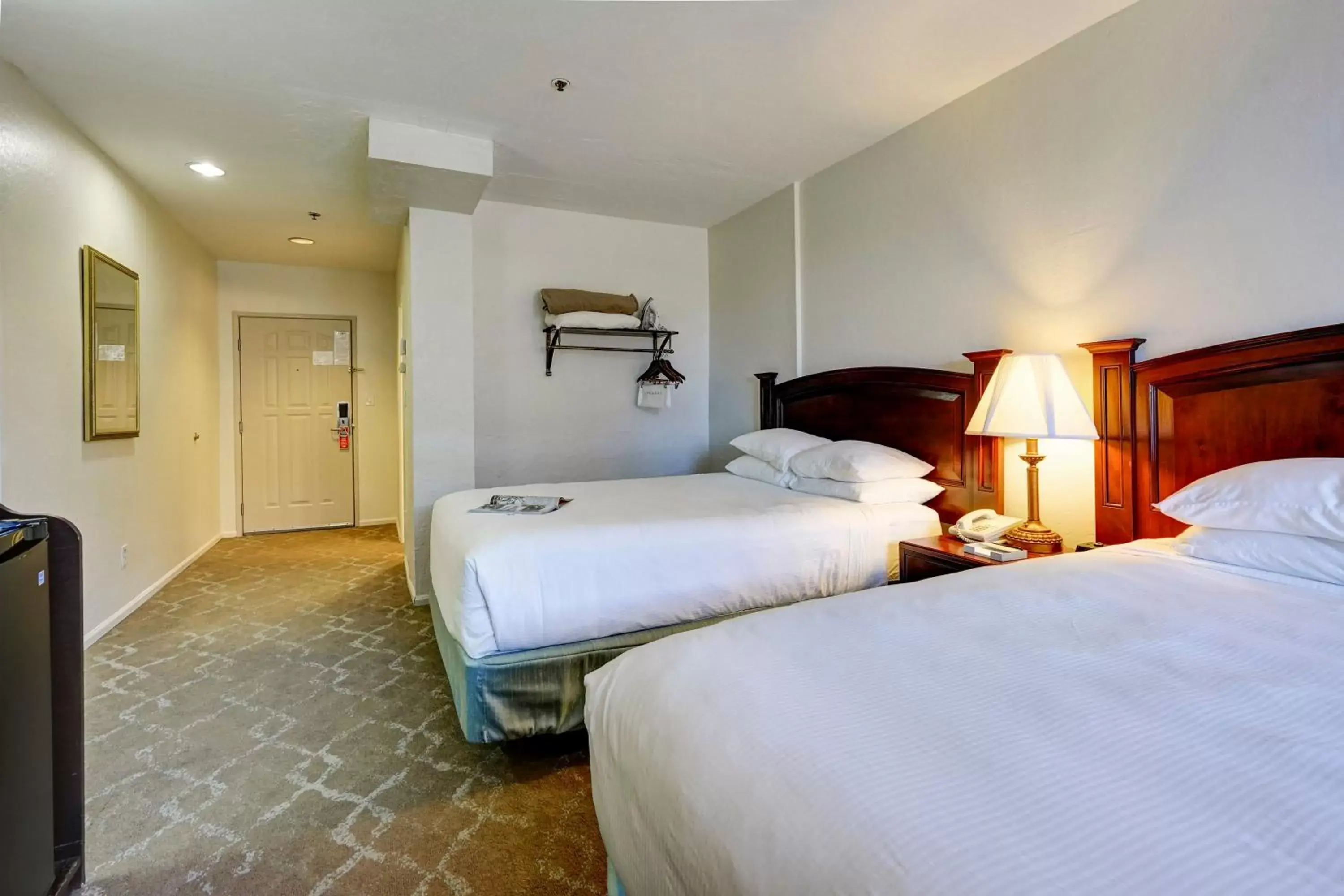 Bedroom, Bed in Forest Villas Hotel
