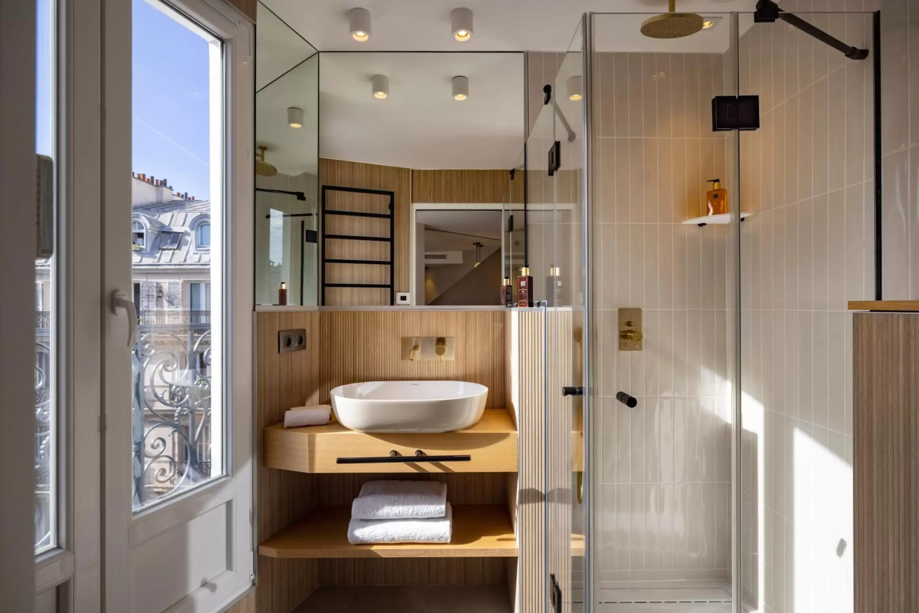 Bathroom in Hôtel Beige