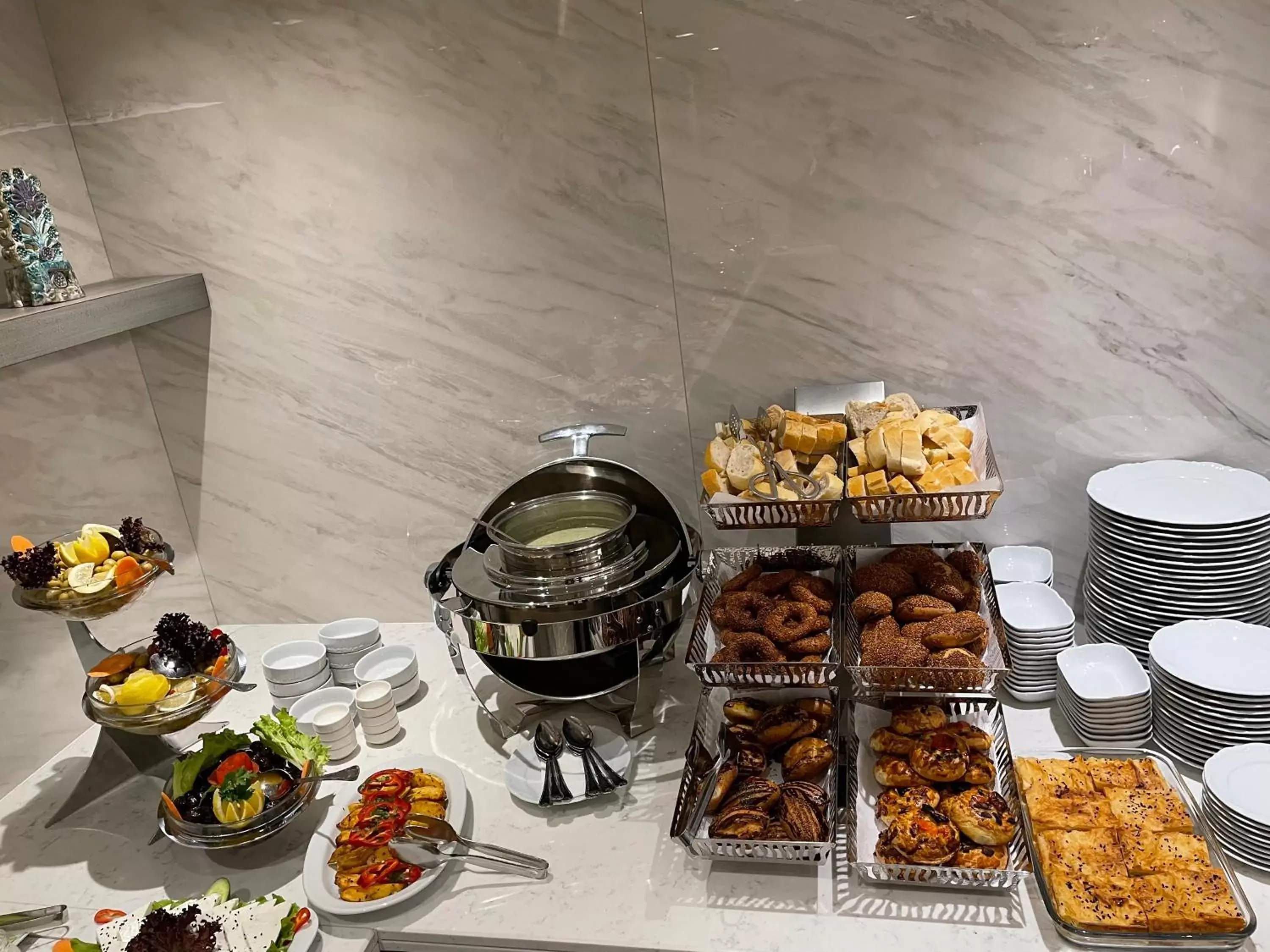 Buffet breakfast, Food in Asur Hotel