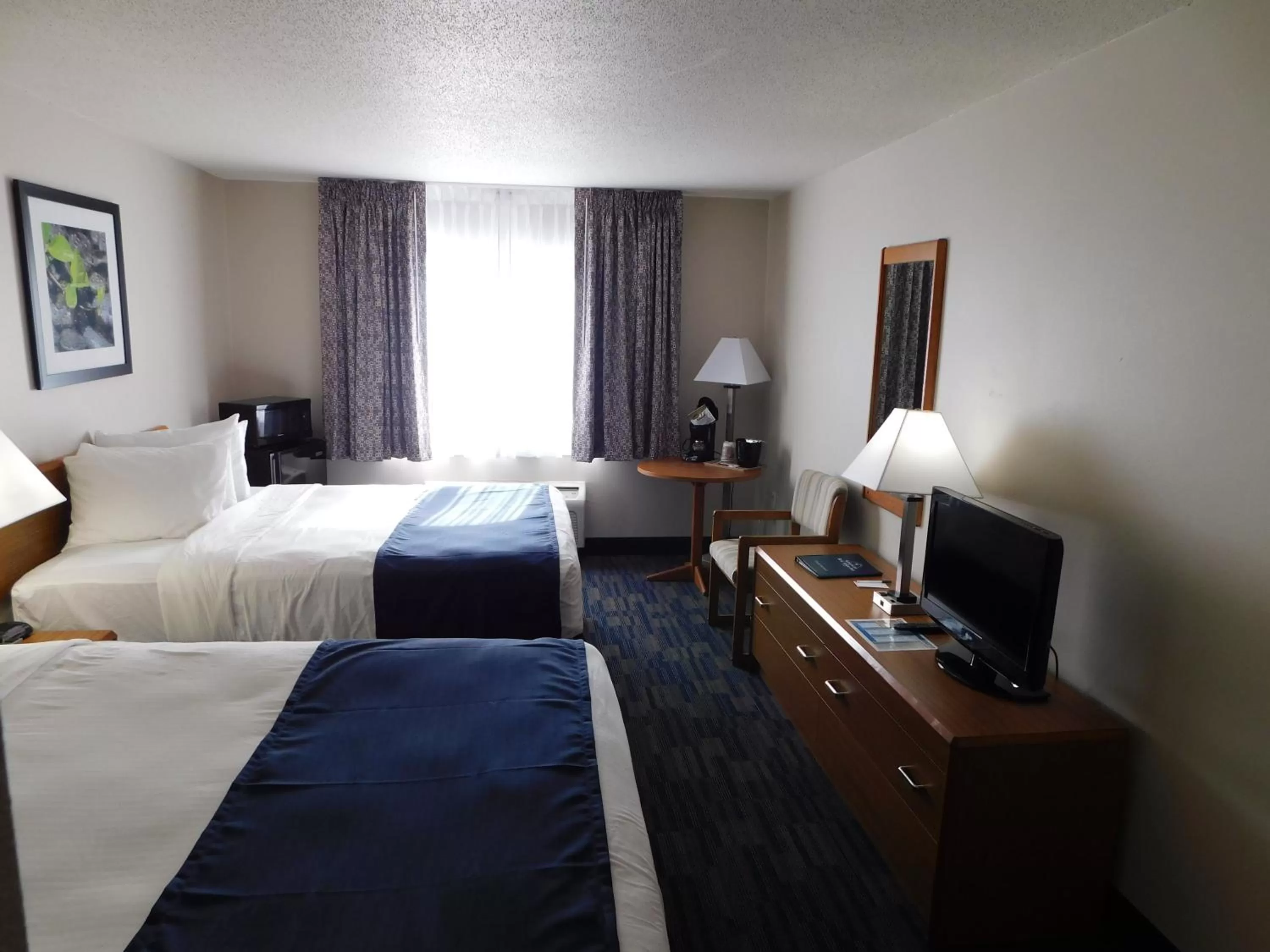 Photo of the whole room, Bed in Northwoods Best Inn - Chetek