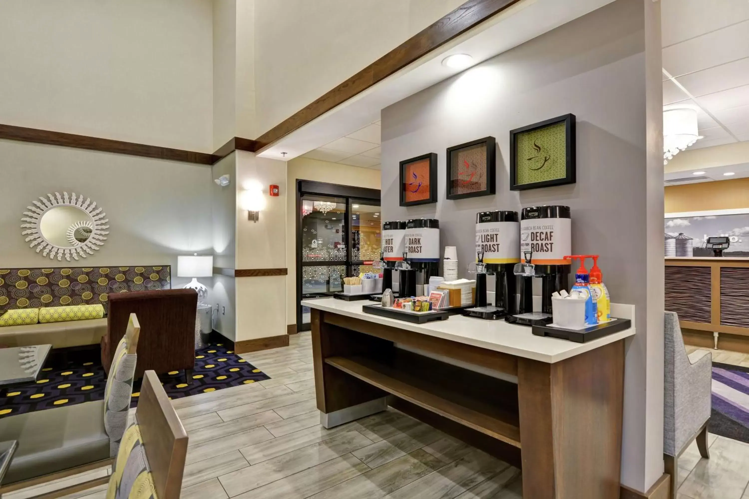 Breakfast in Hampton Inn By Hilton Suites Ashland, Ohio