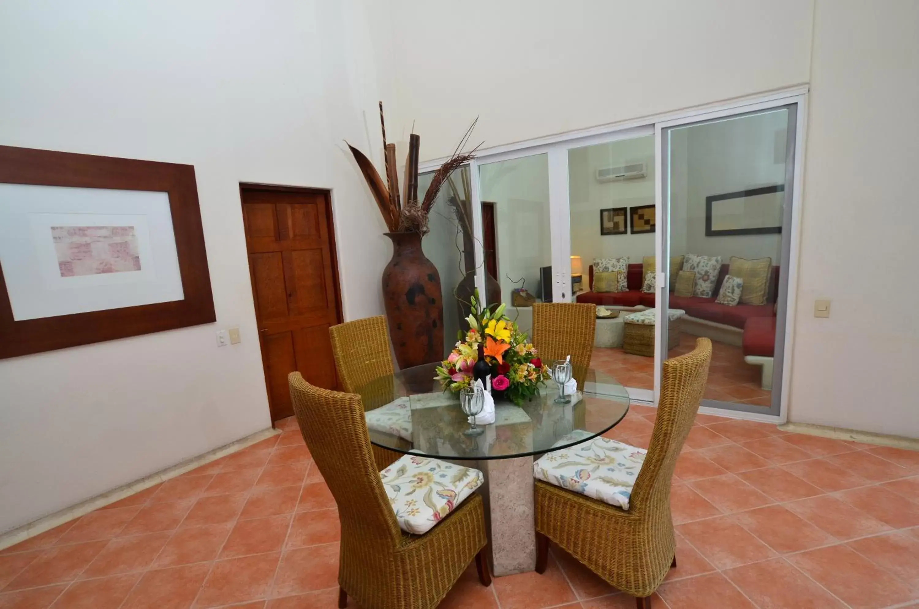 Dining Area in Pacifica Resort Ixtapa