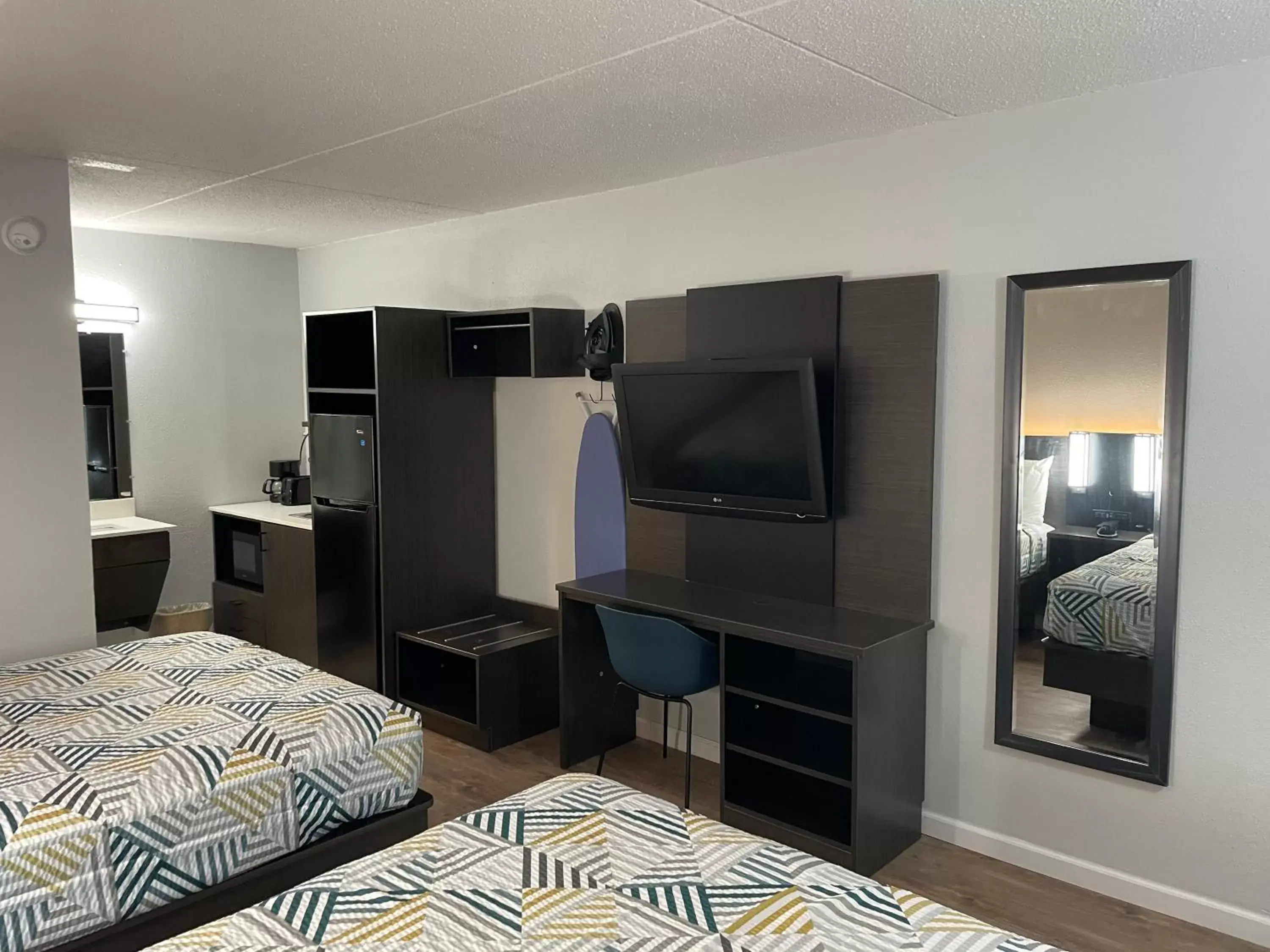 Bed in Studio 6 Vicksburg, MS- Downtown Bed in Studio 6 Vicksburg, MS- Downtown