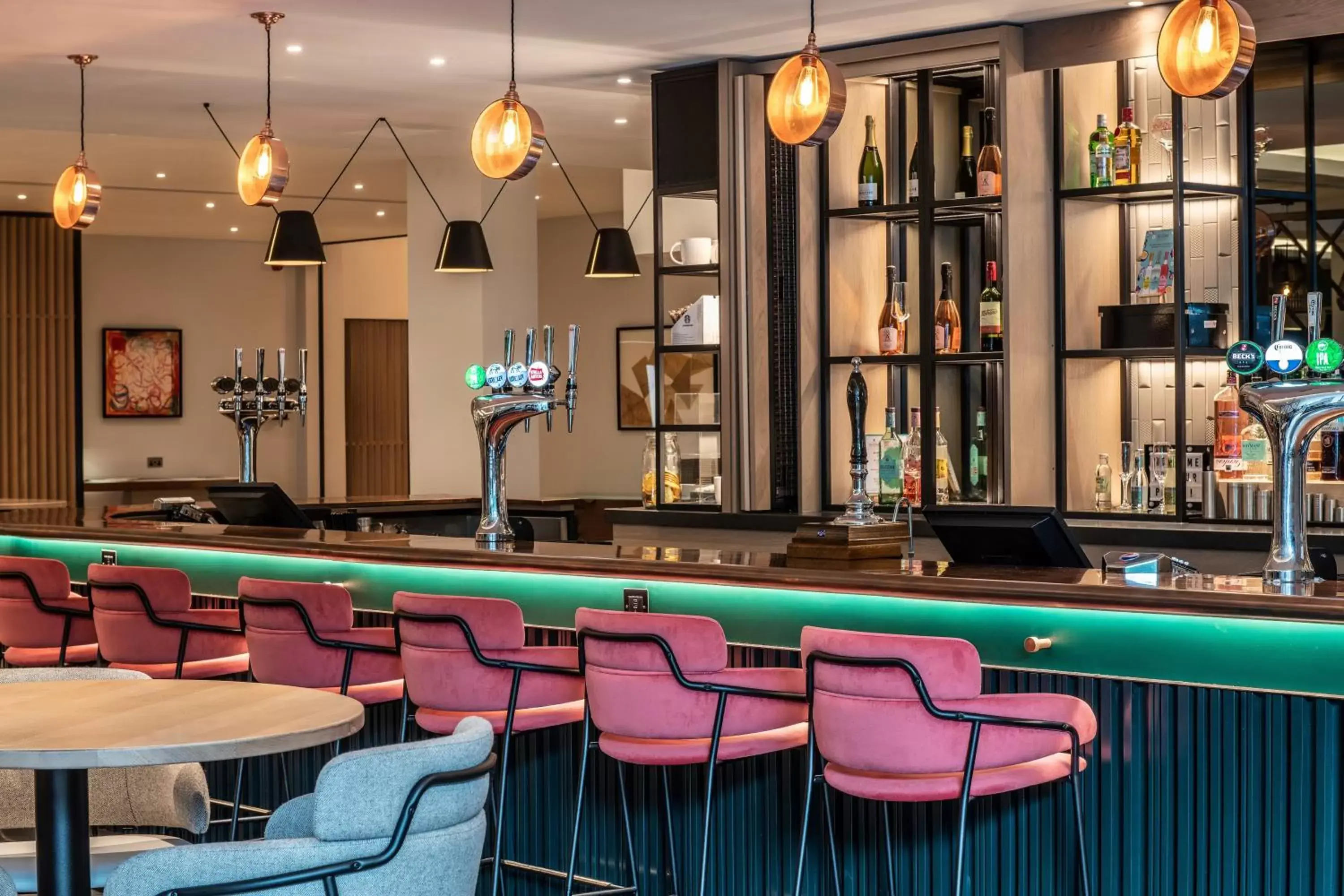 Lounge or bar, Lounge/Bar in Holiday Inn London-Shepperton, an IHG Hotel