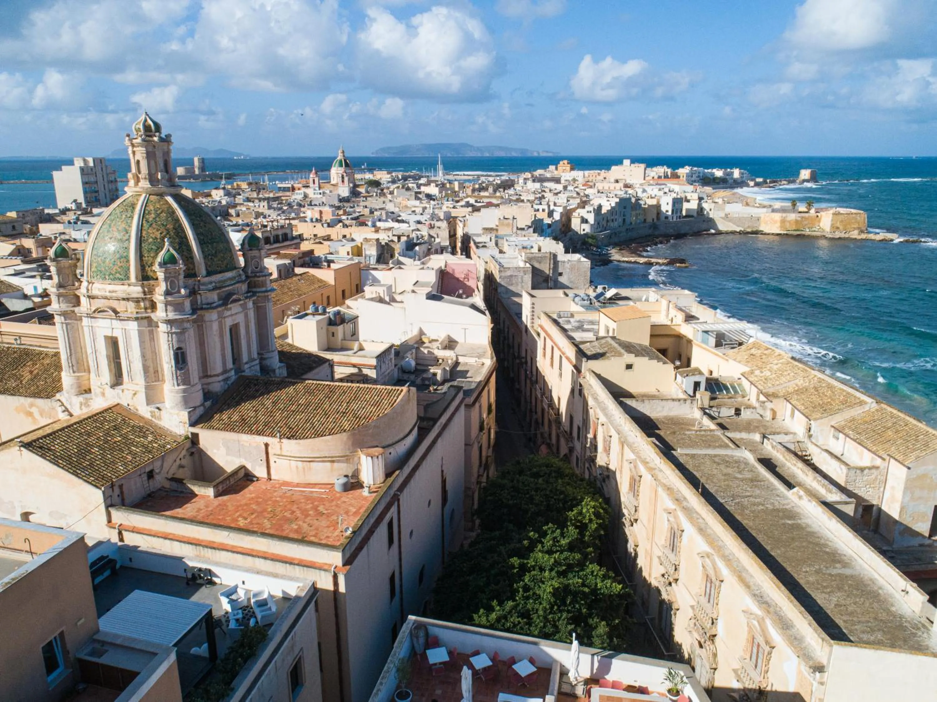 Bird's eye view in ZIBIBBO SUITES & ROOMS - Aparthotel in Centro Storico a Trapani