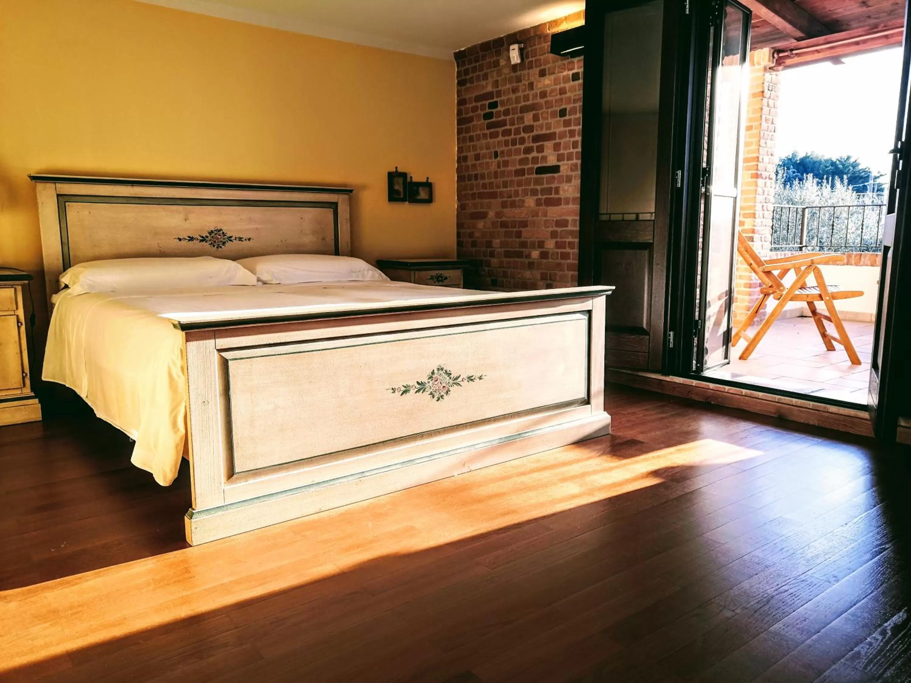 Bed in BORGO LUNA b&b