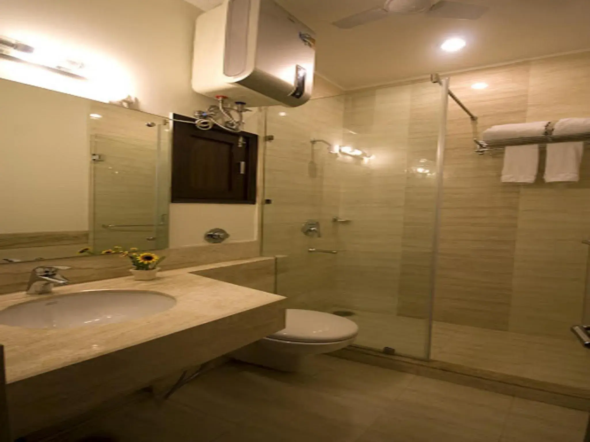 Bathroom in Red Maple Bed & Breakfast Bathroom in Red Maple Bed & Breakfast