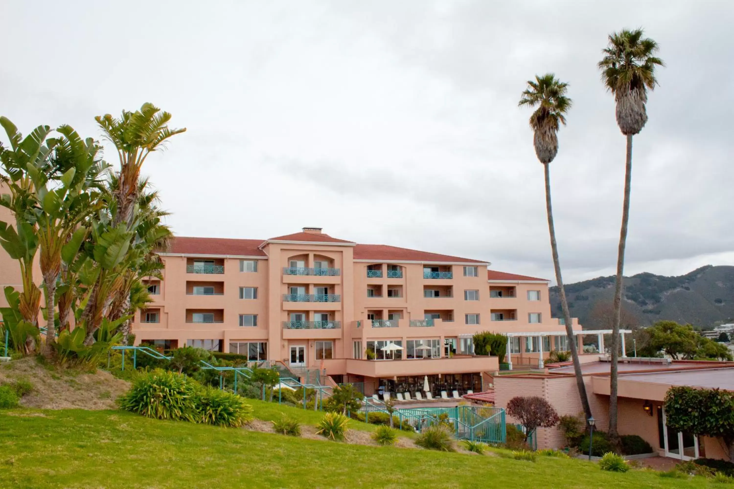 Property Building in San Luis Bay Inn