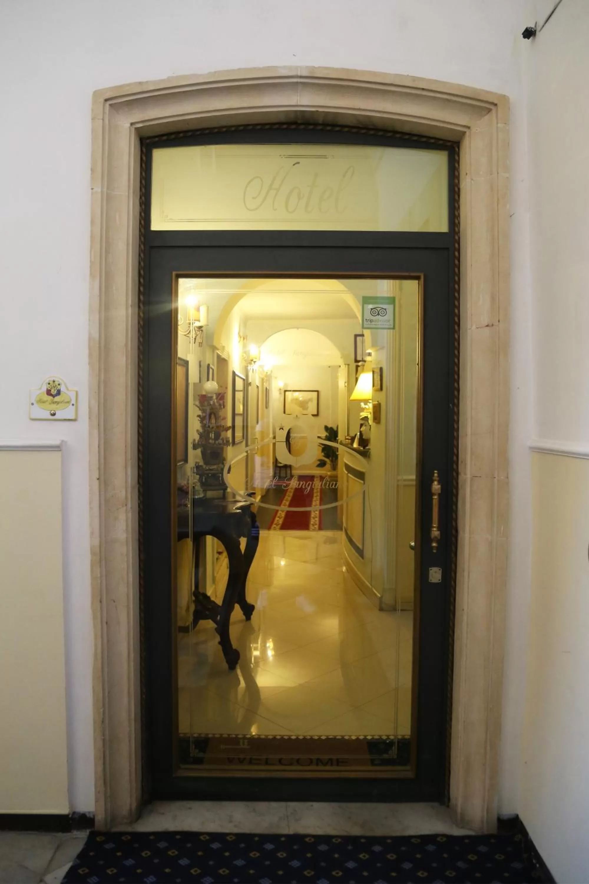 Lobby or reception in Hotel Sangiuliano 132 centro storico Catania