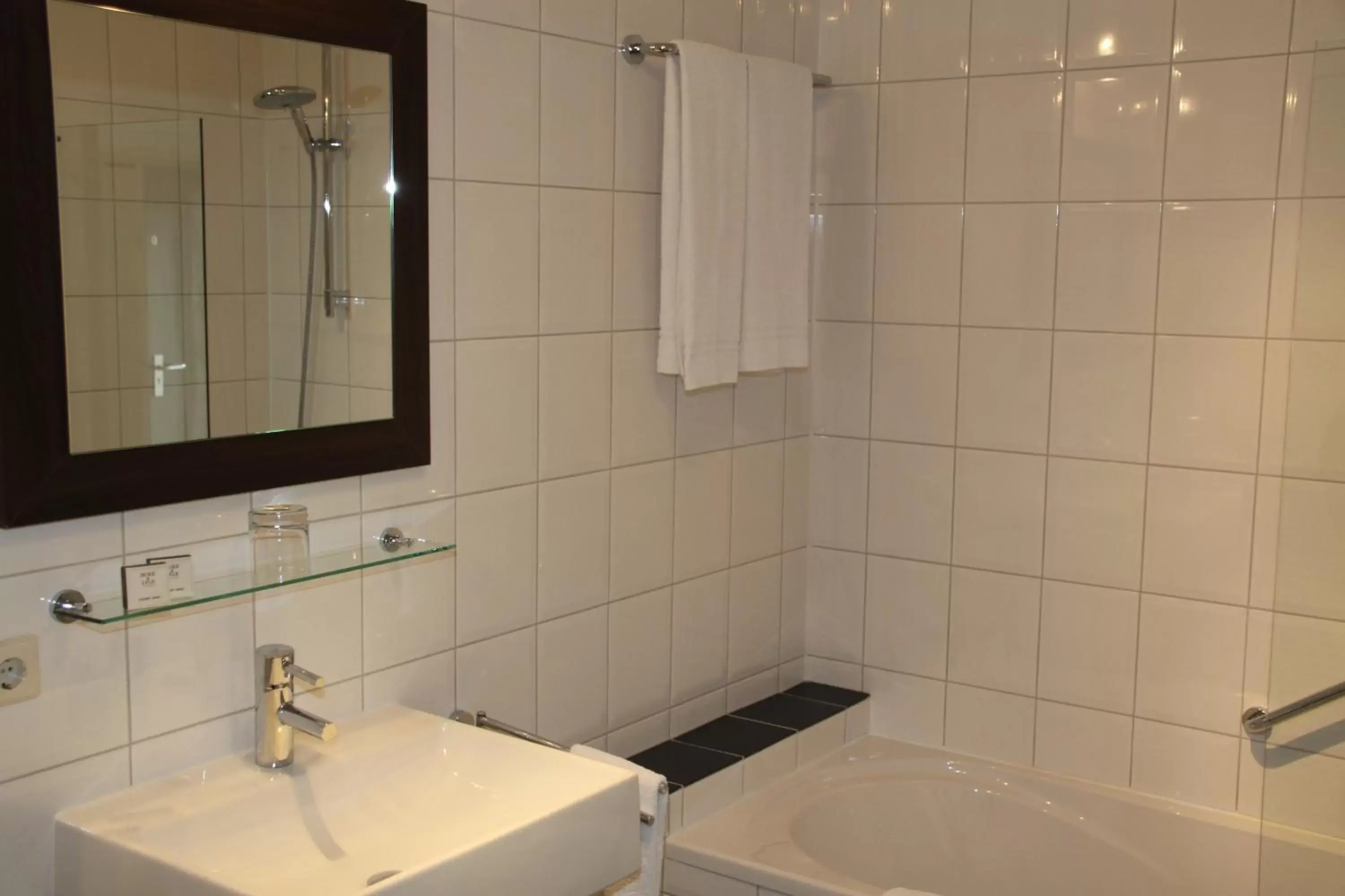 Bathroom in Fletcher Hotel-Restaurant Kasteel Erenstein Bathroom in Fletcher Hotel-Restaurant Kasteel Erenstein