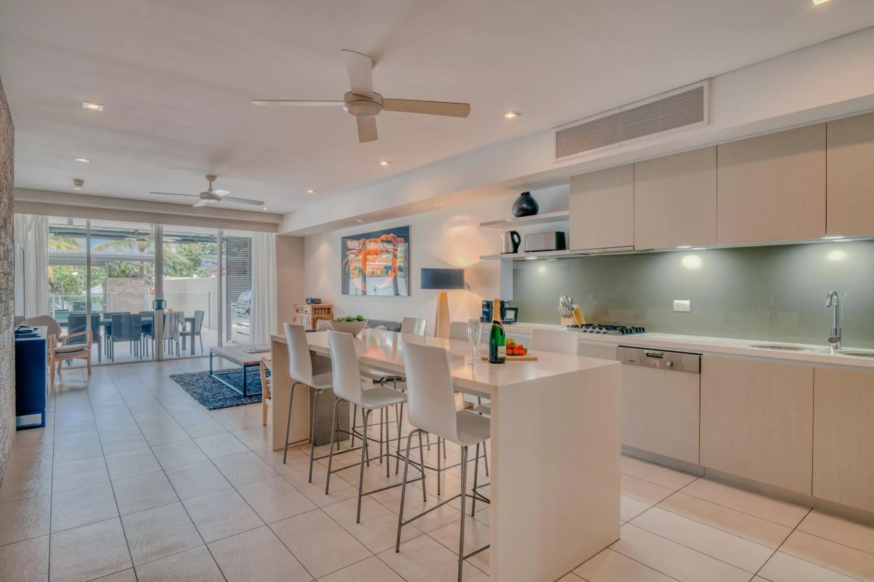 Kitchen or kitchenette, Kitchen/Kitchenette in Coconut Grove