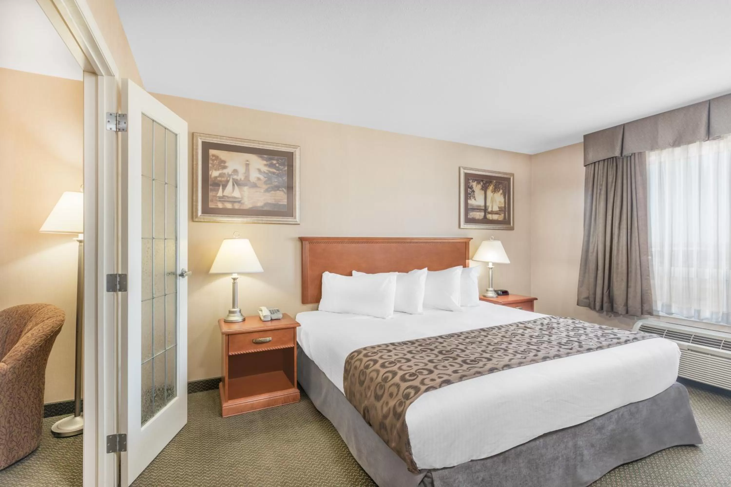 1 King Bed, One-Bedroom Suite, Non-Smoking in Ramada by Wyndham Clairmont/Grande Prairie