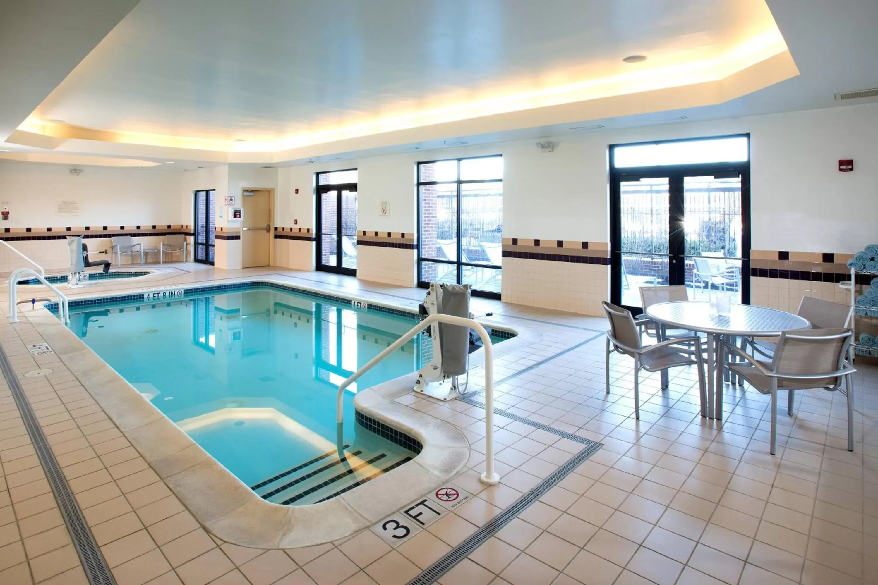 Swimming Pool in SpringHill Suites by Marriott Annapolis