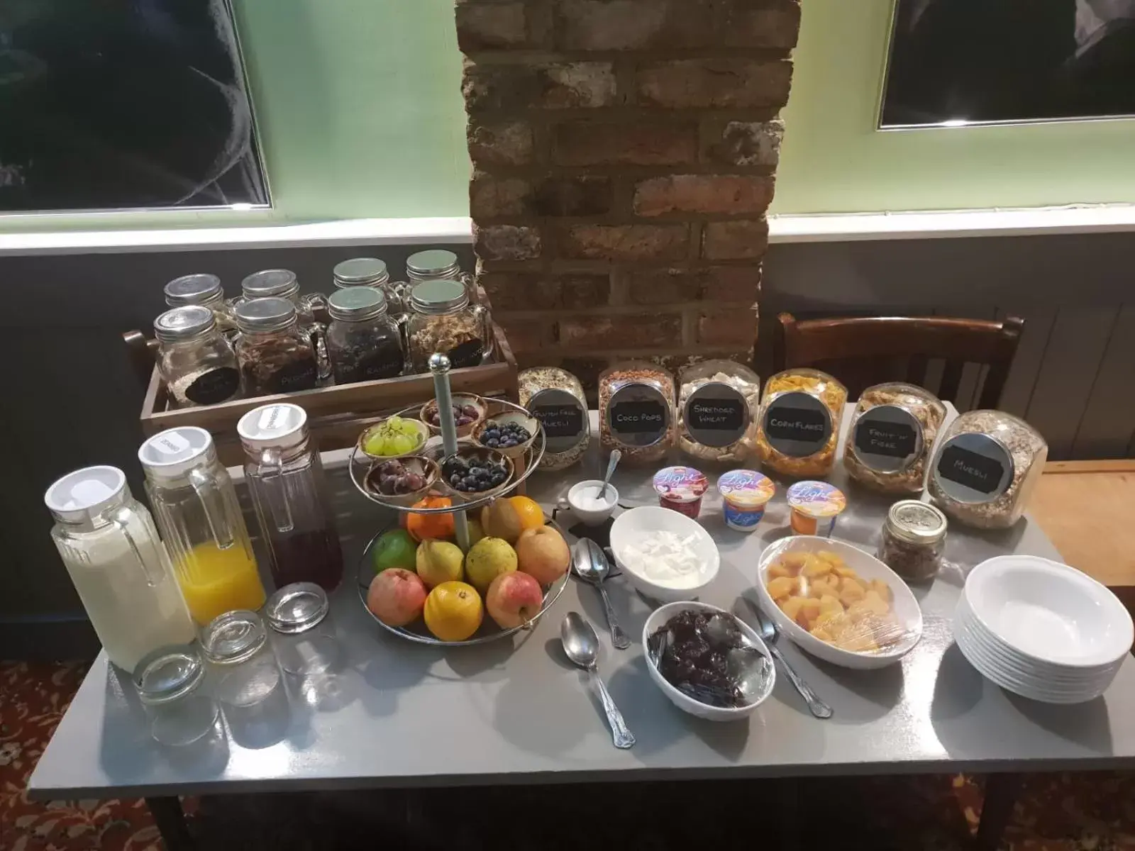 Breakfast in Oliver Twist Country Inn